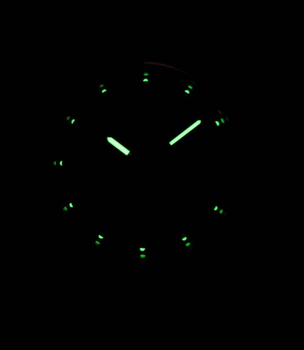 Angle. Seiko - utomatic 21 Jewels SNKK71K1 Men's Watch Stainless Steel 30M - Silver, Black.