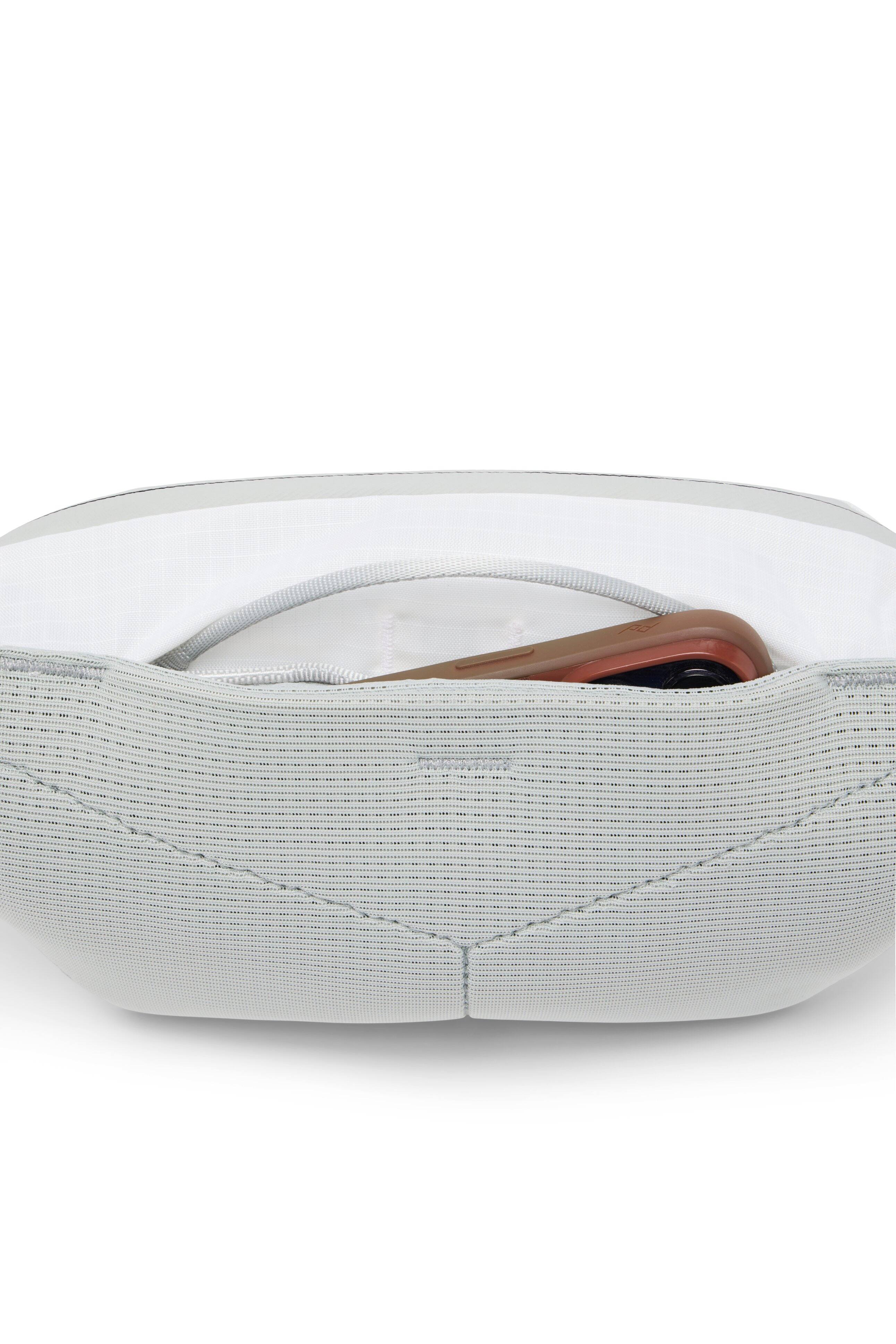 Alt View 12. Peak Design - Outdoor Sling 2L - Cloud.