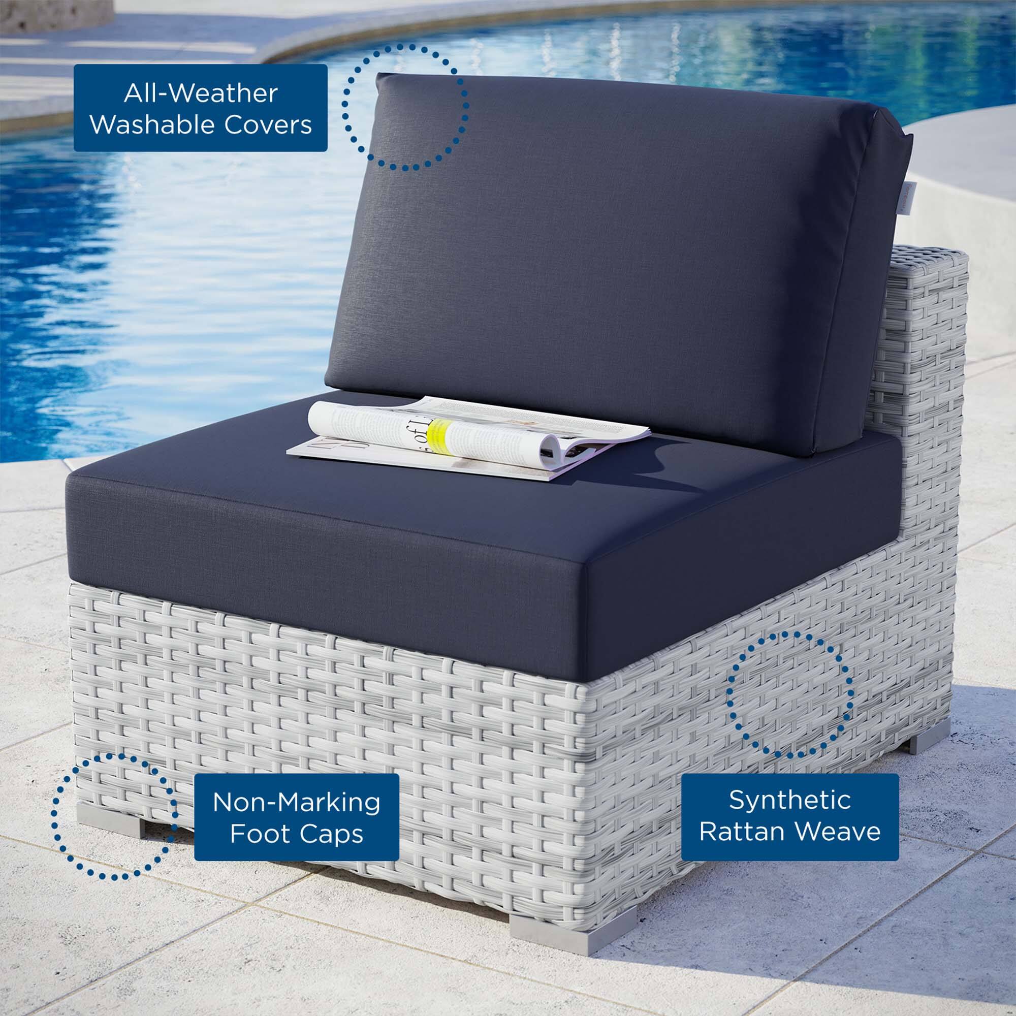 All-Weather Washable Covers  
Non-Marking Foot Caps  
Synthetic Rattan Weave