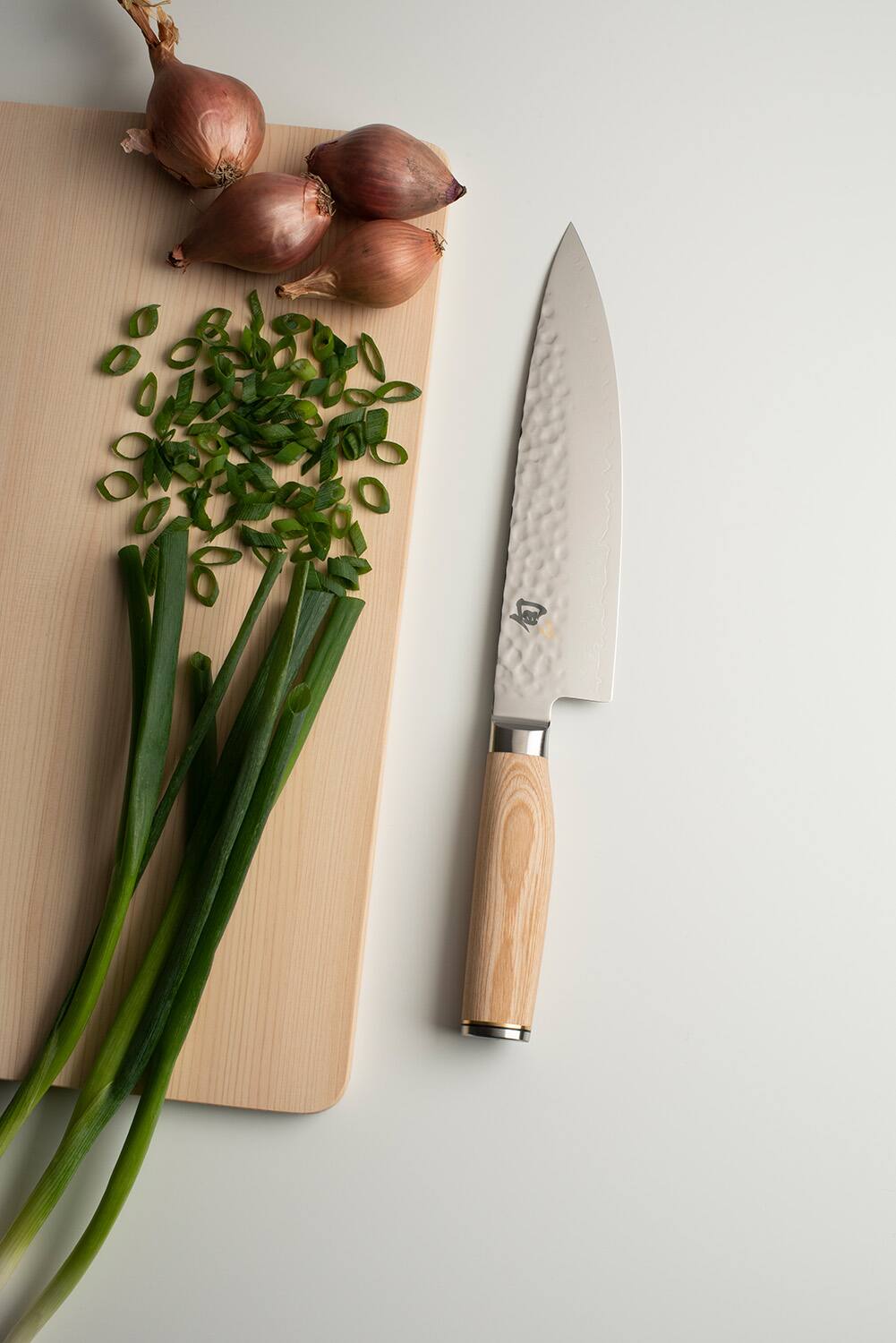 Alt View 2. Shun - Premier Blonde 8 Inch Chef Knife - Silver.
