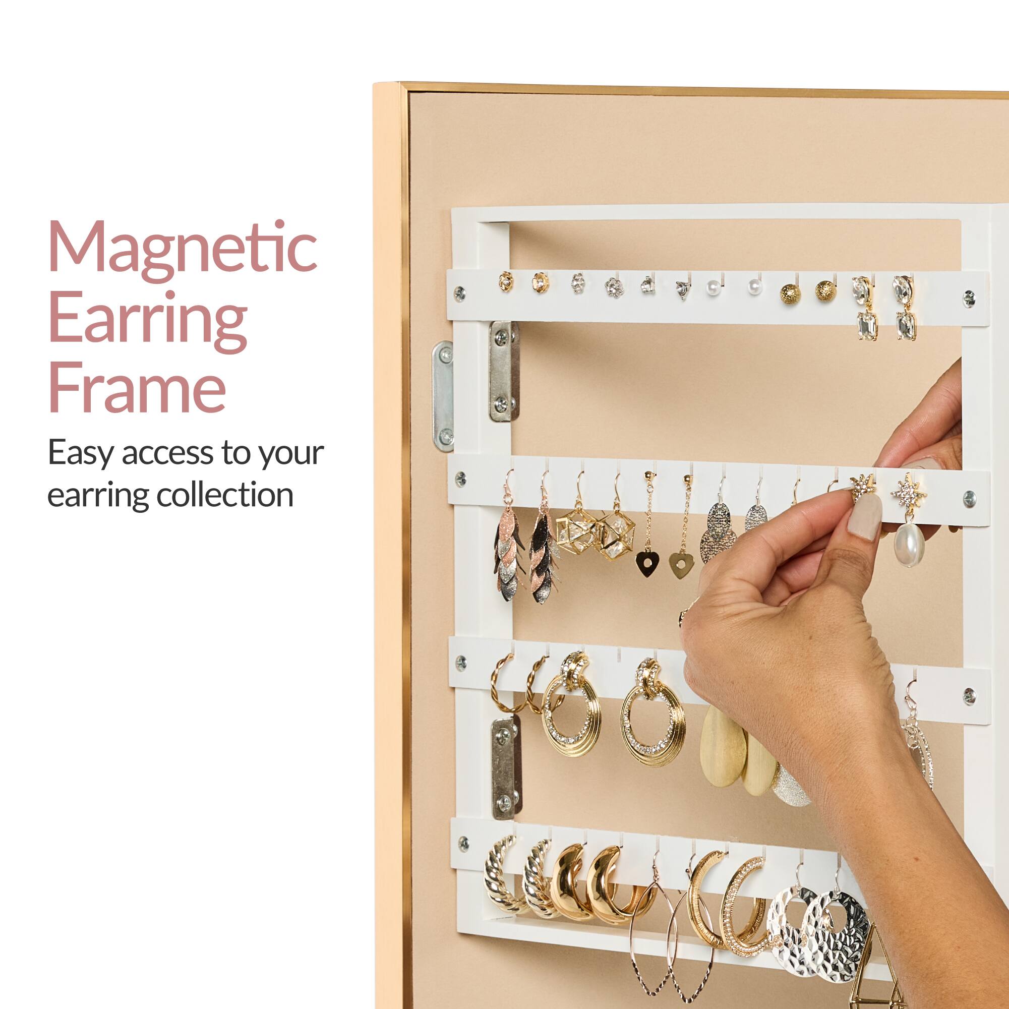 Magnetic Earring Frame  
Easy access to your earring collection