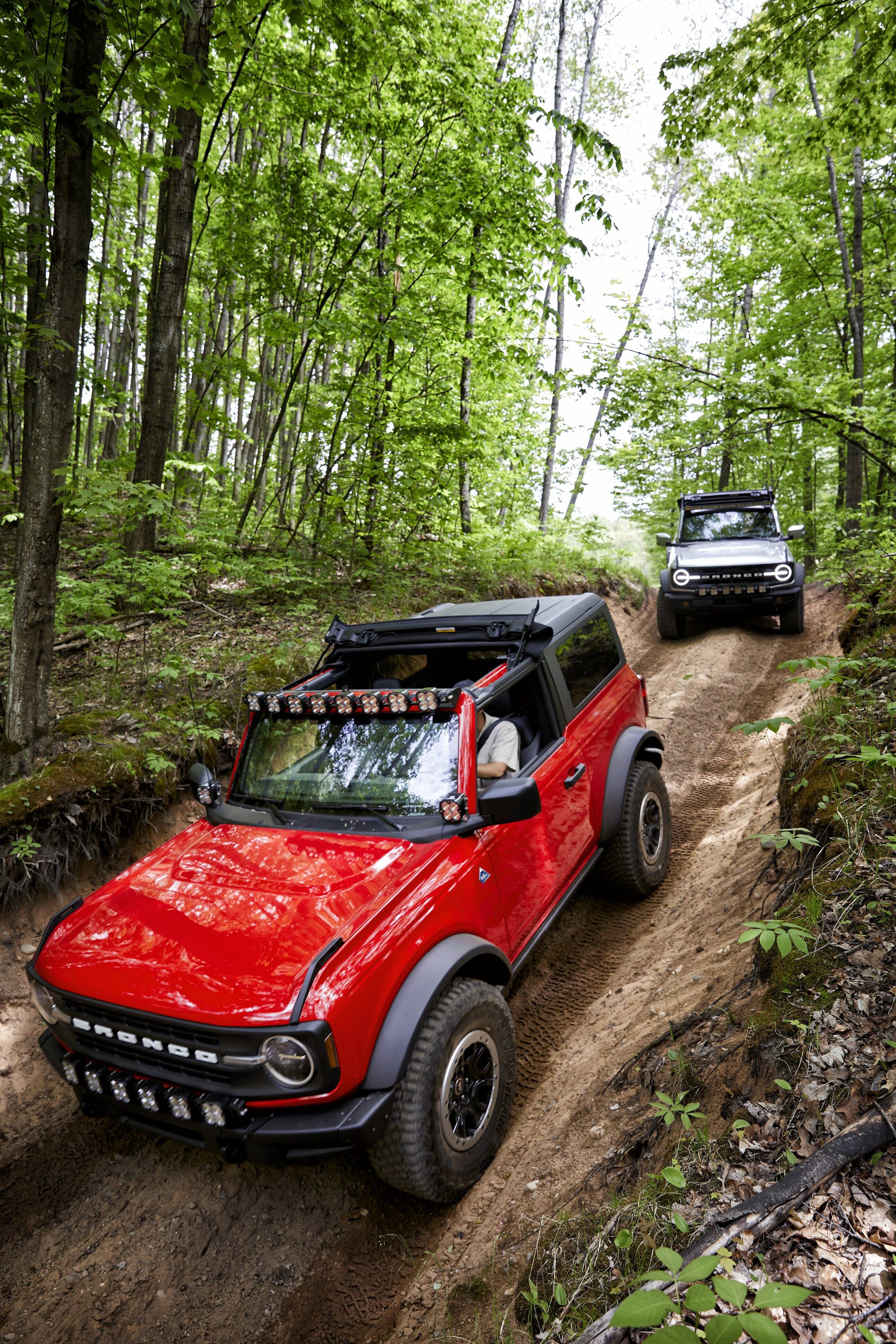 Alt View 2. Bestop - Sunrider for Hardtop - '21-26 Bronco; Bronco Raptor;  4-Door (Premium Blk Twill) - Black.