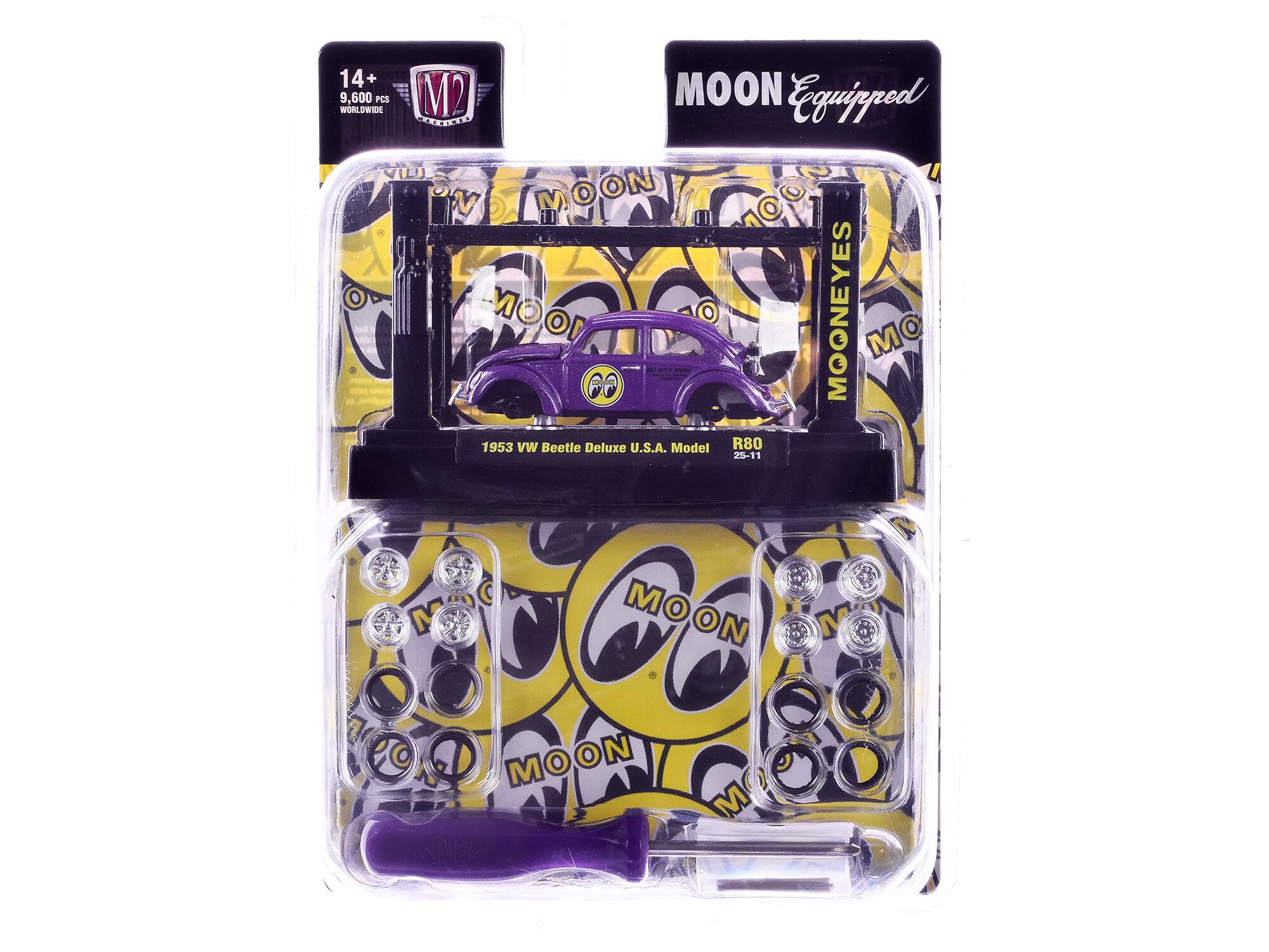 14+  
9,600 PCS  
WORLDWIDE  
MOON Equipped  
MOONEYES  
1953 VW Beetle Deluxe U.S.A. Model  
R80  
25-11