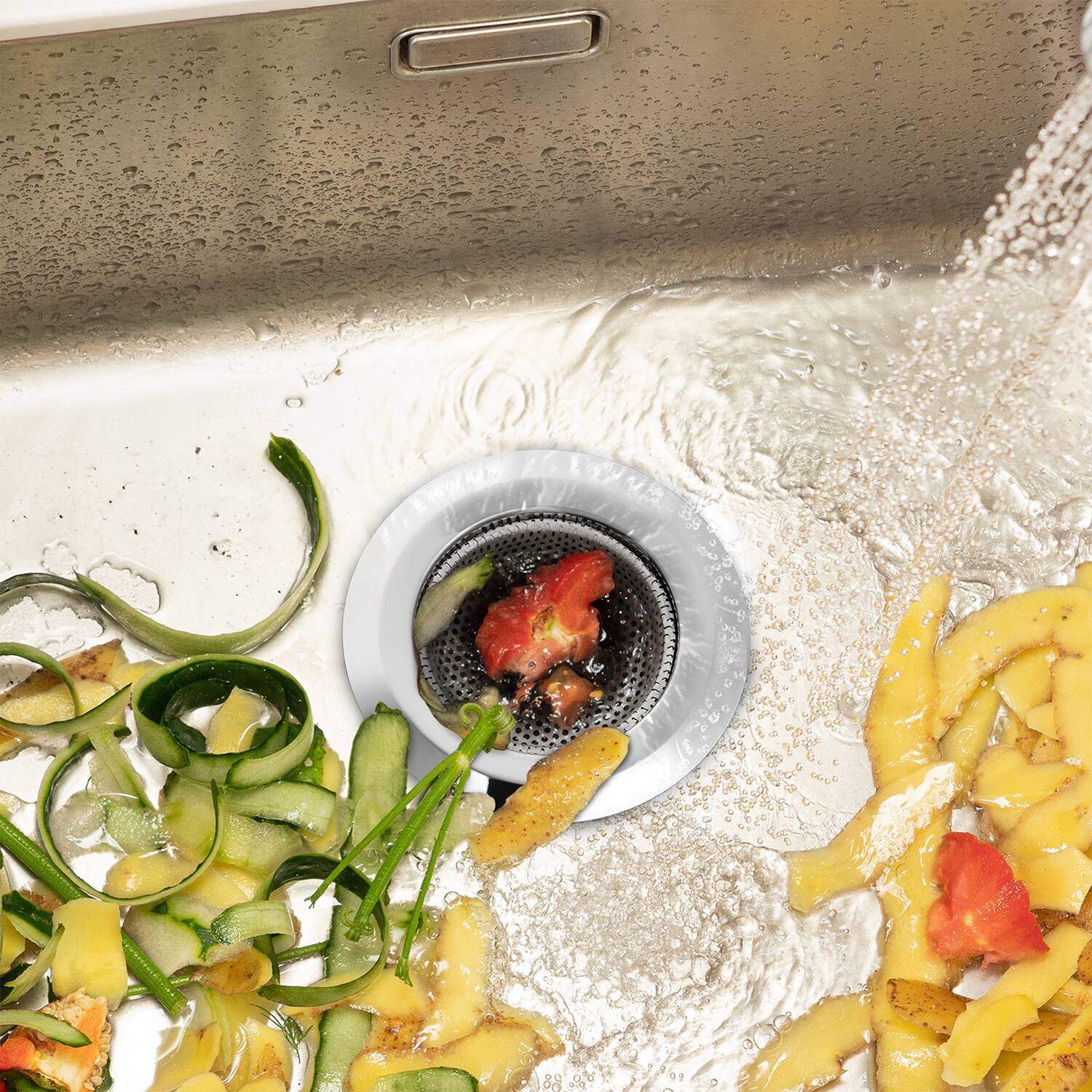 Left. Garnen - 2 Pack Kitchen Sink Drain Strainer, Stainless Steel Mesh Sink Strainer Basket, Sink Food Catcher, 4.3" - Silver.