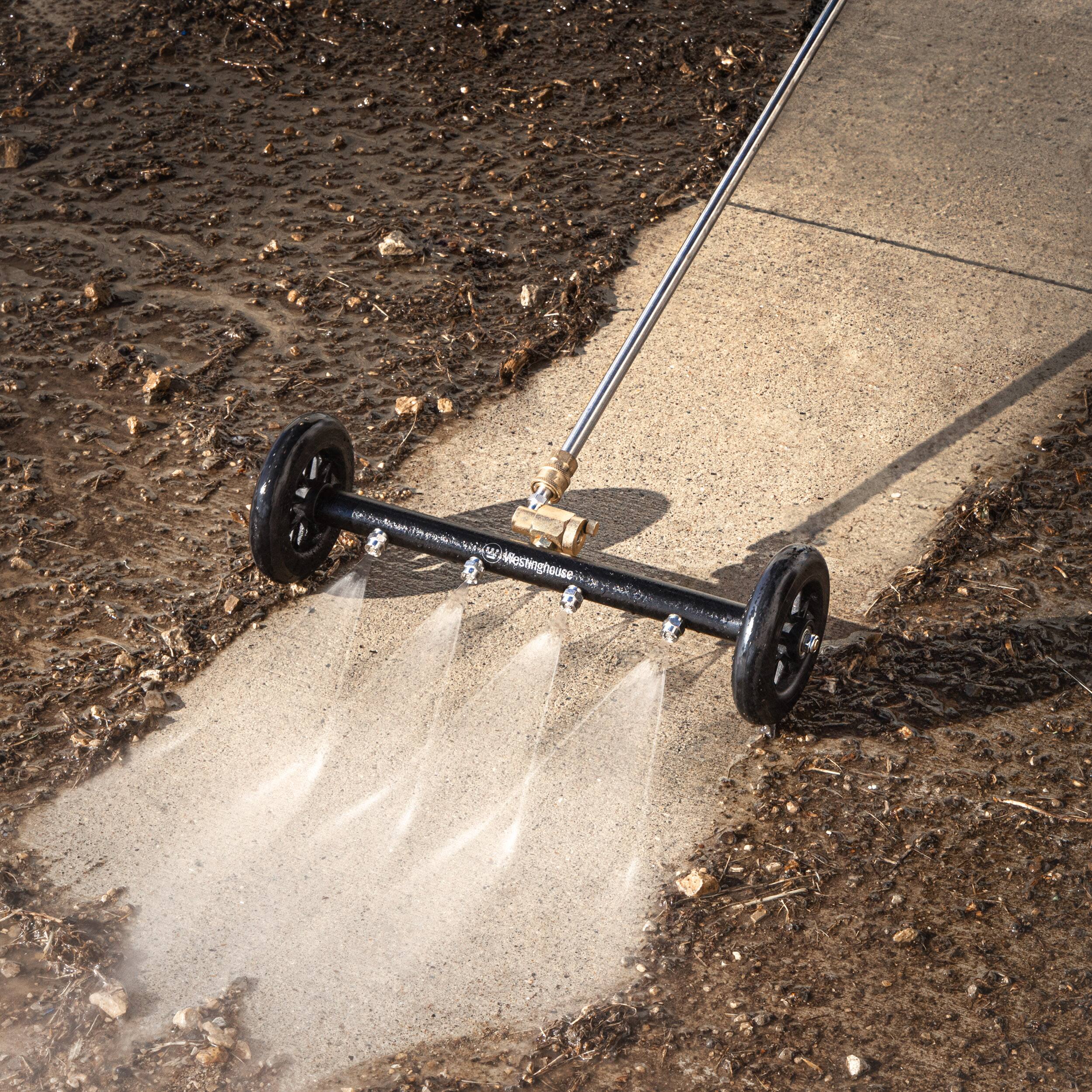 Left. Westinghouse - 16 in. 4400 PSI Undercarriage Cleaner and Water Broom for Pressure Washers - Black.
