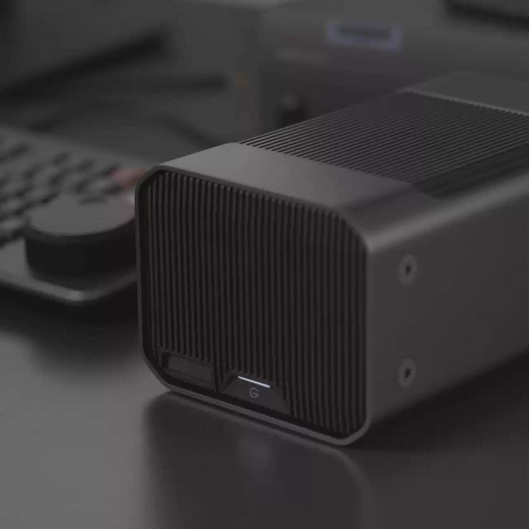 Angle. SanDisk Professional - SanDisk Professional 36TB G-RAID PROJECT 2 2-Bay Tbolt 3 RAID Array (2 x 18TB) - Black.