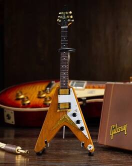 Axe Heaven - Gibson Korina Flying V 1958 1:4 Scale Mini Electric Guitar Replica GG-520AH - Collectibles - Multicolor