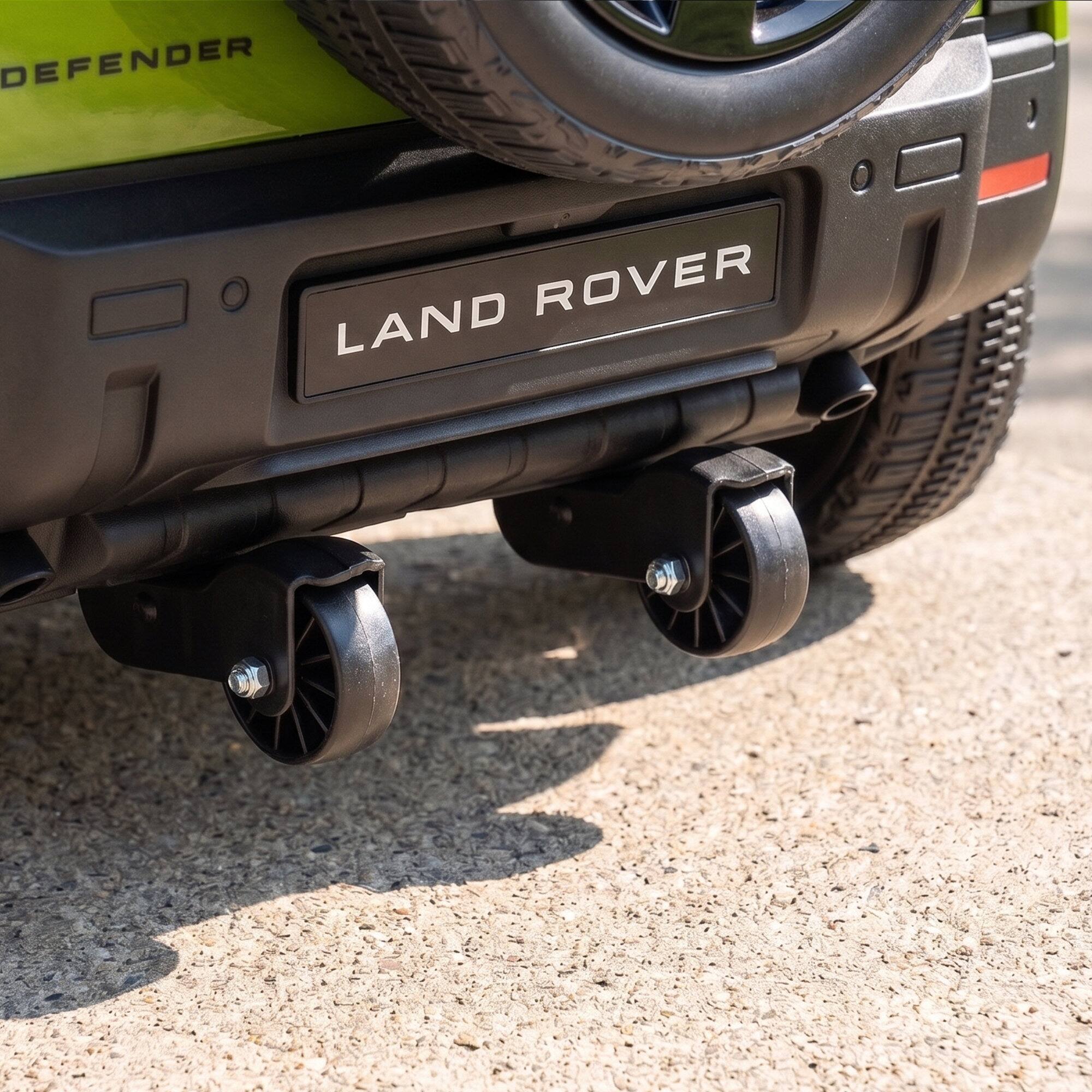 DEFENDER  
LAND ROVER
