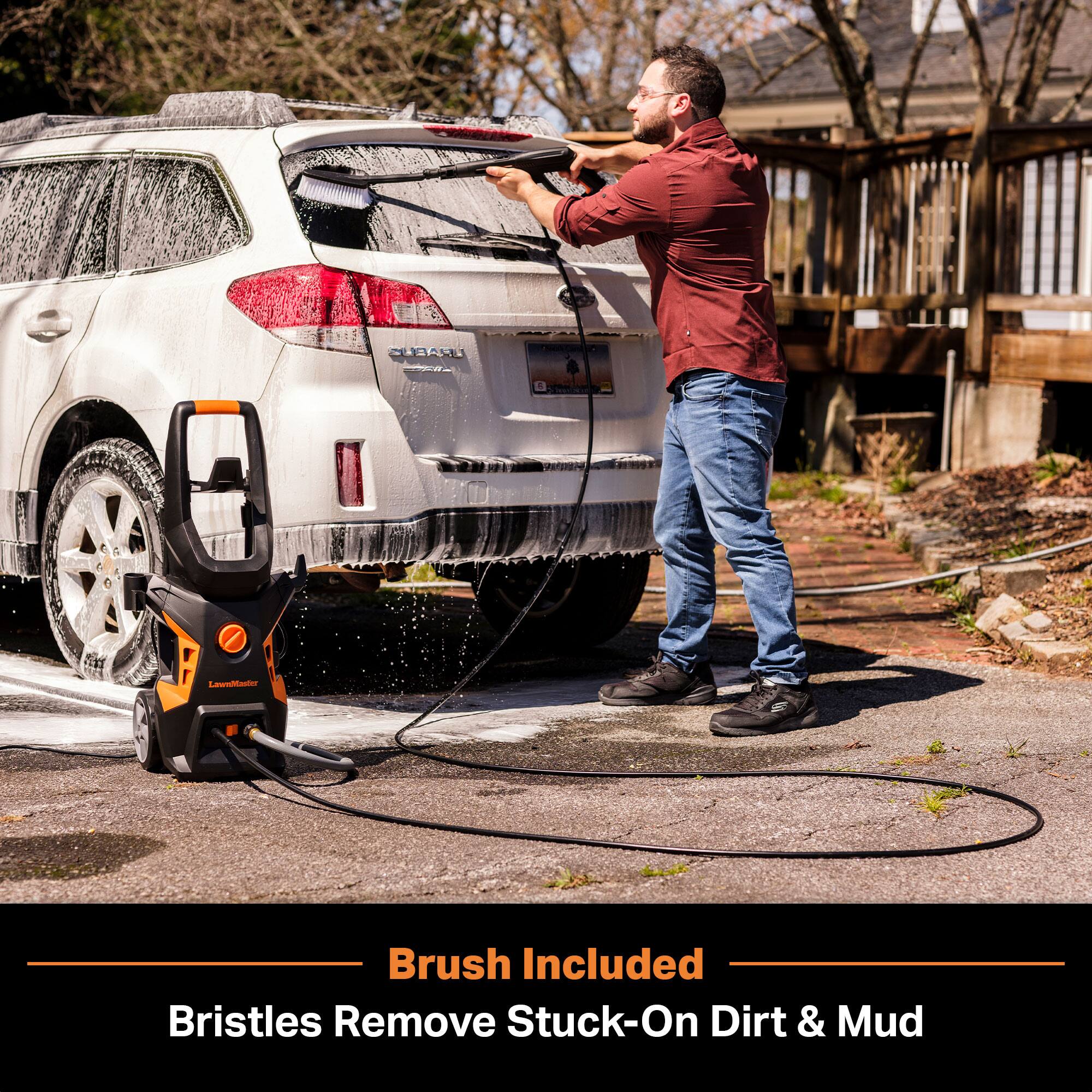 URABUS  
LawnMaster  
Brush Included  
Bristles Remove Stuck-On Dirt & Mud