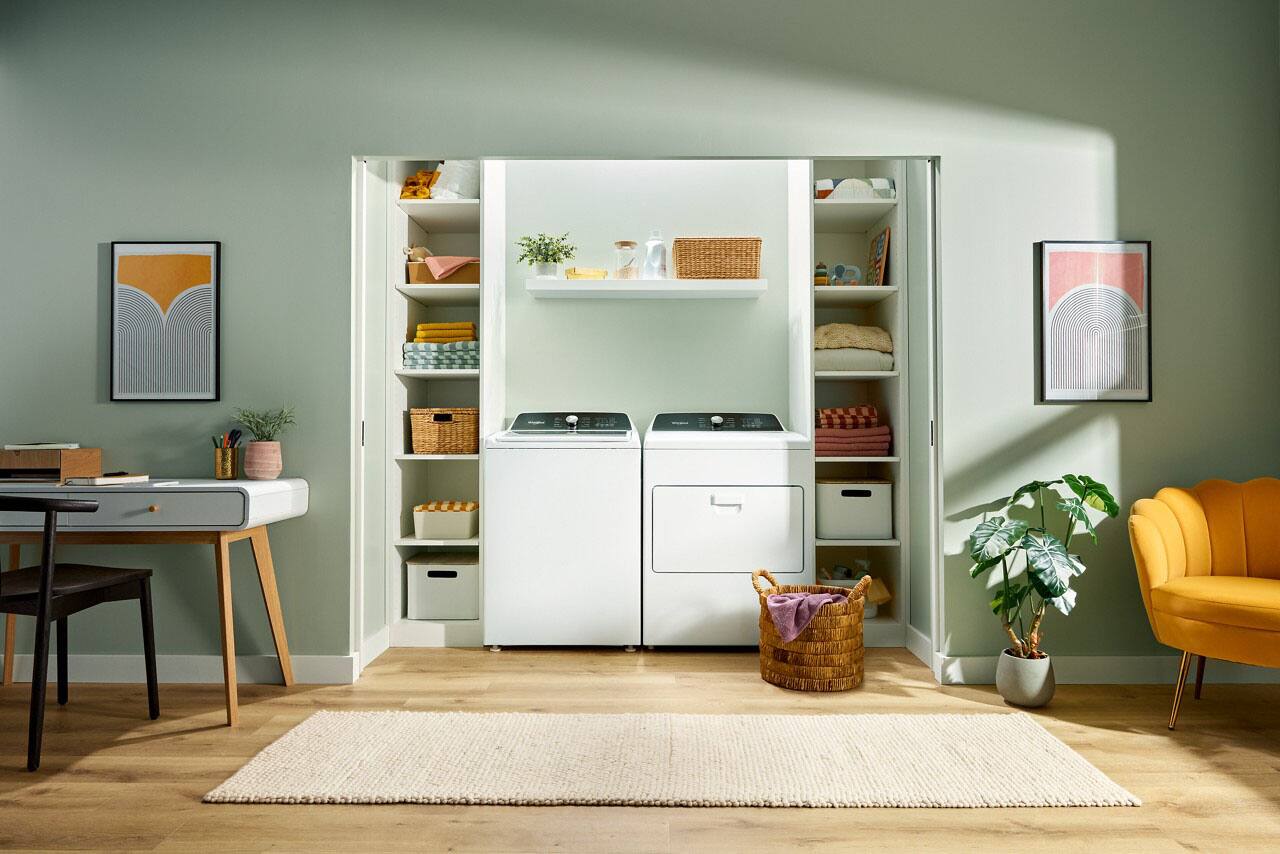 Alt View 16. Whirlpool - 4.6 Cu. Ft. Top Load Impeller Washer with Built-in Faucet - White.