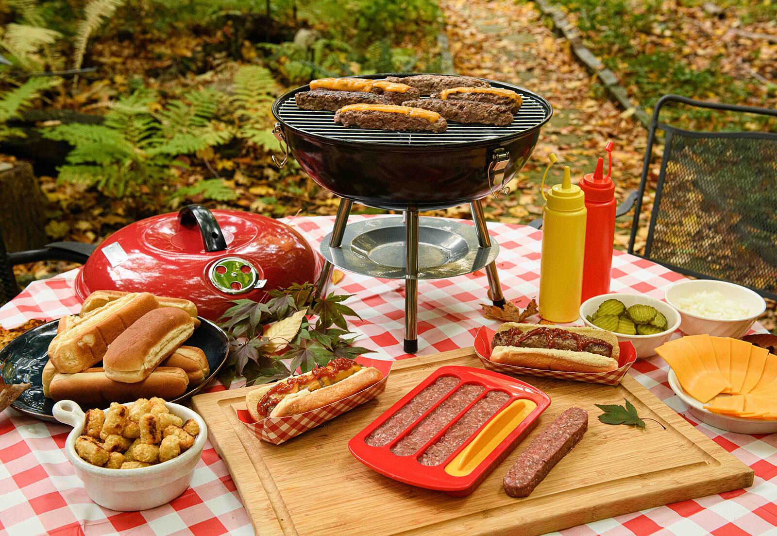 Alt View 5. MOBI - Hot Dog Shaped Hamburger Mold - Red.