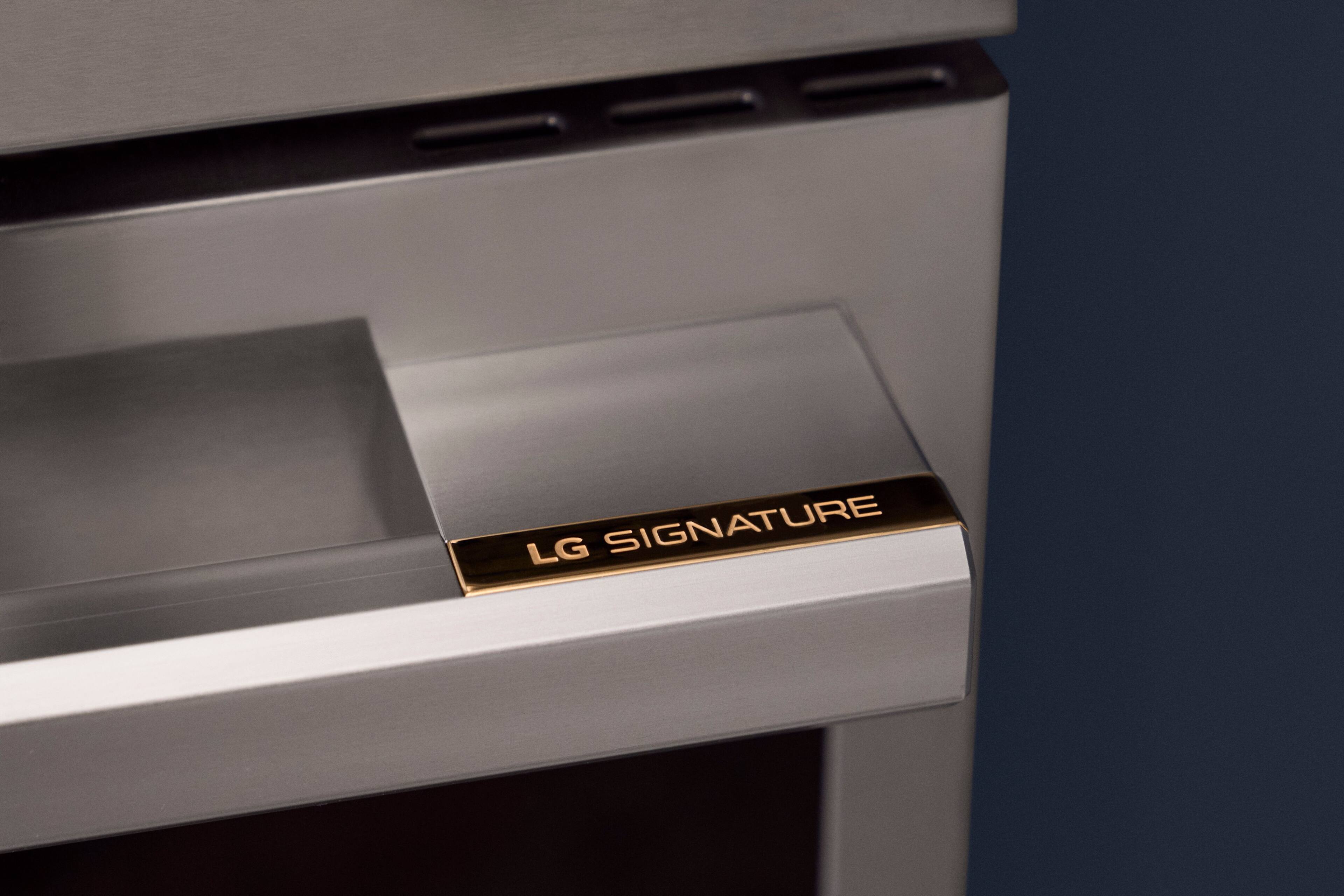 Alt View 30. LG - SIGNATURE 30” Slide-In Electric Induction True Convection Smart Range with Air Fry and AI Gourmet Camera - PrintProof Stainless Steel.