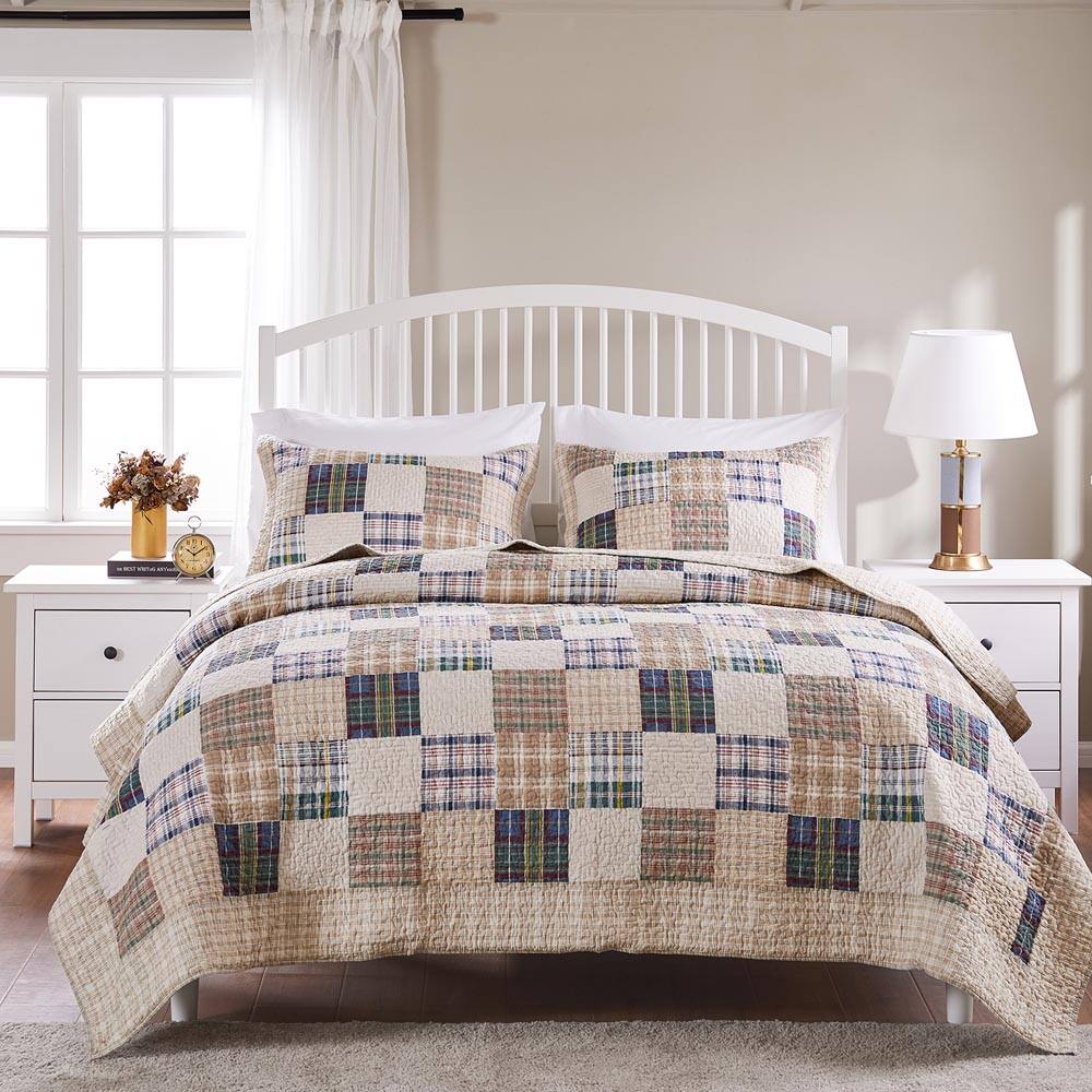 Back. BreeBe - Oxford Quilt Set - 2-Piece Twin/XL - Taupe.