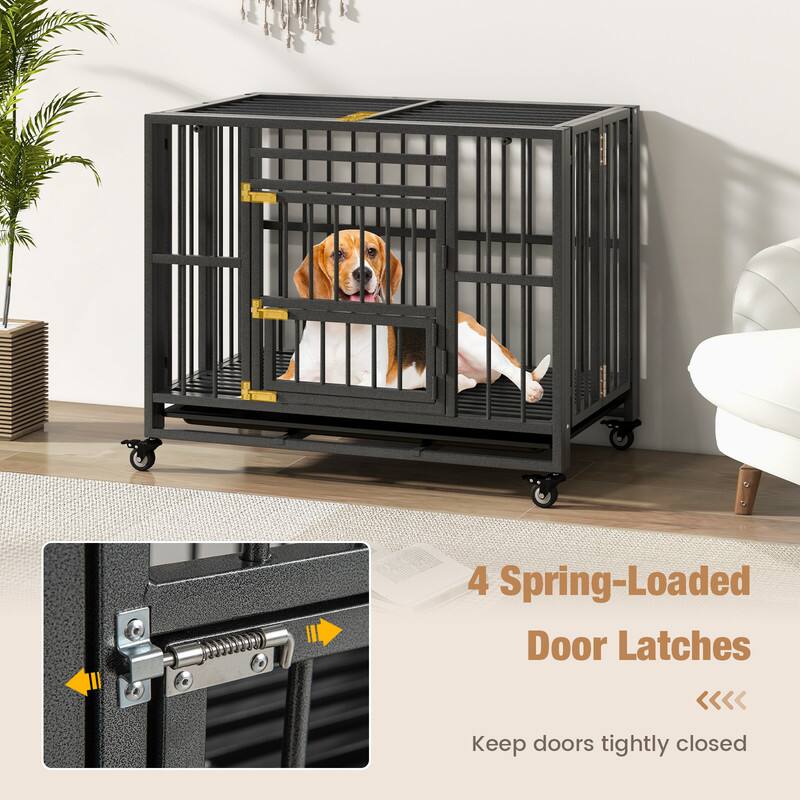 4 Spring-Loaded Door Latches  
Keep doors tightly closed