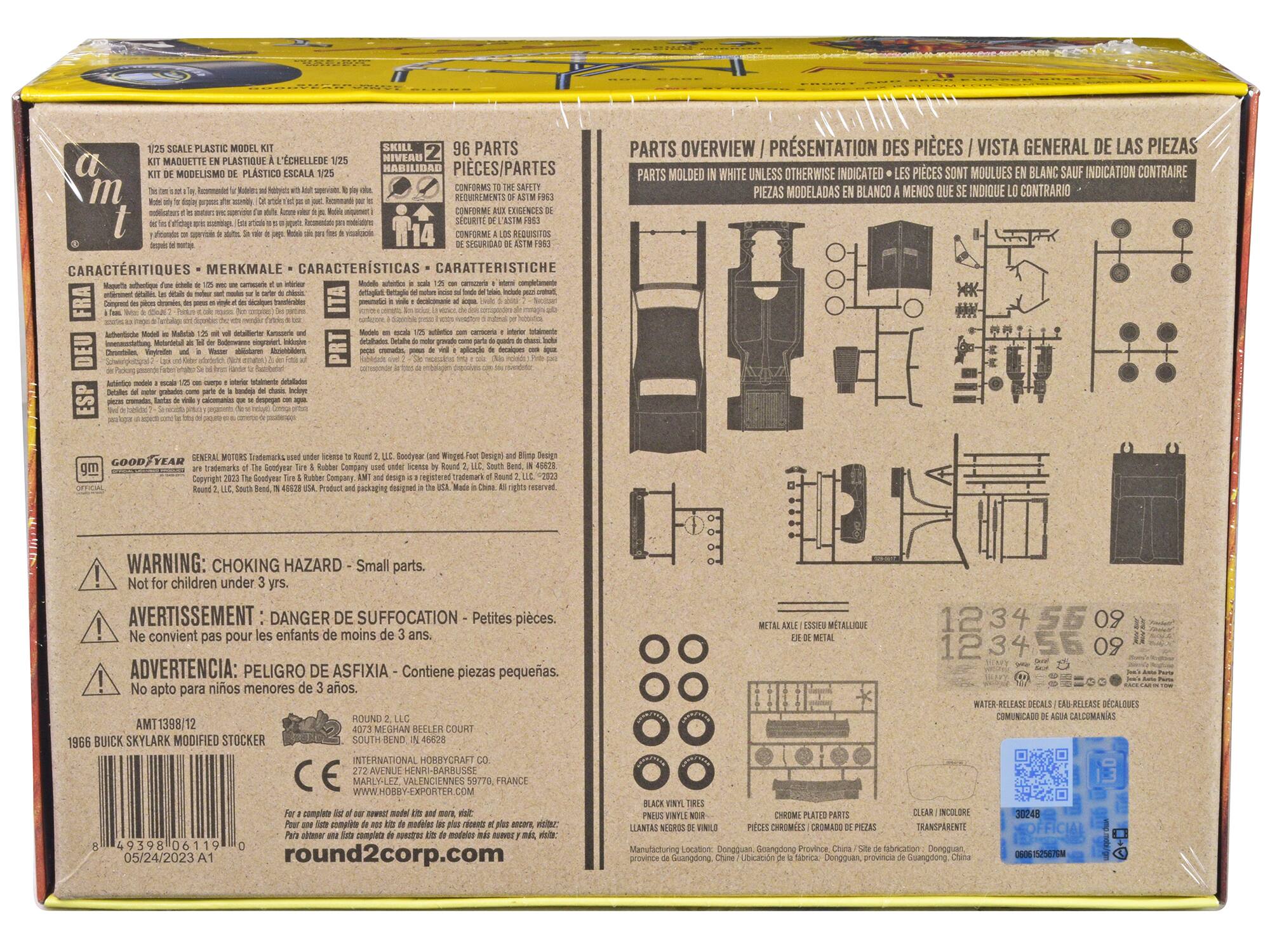 1/25 SCALE PLASTIC MODEL  
KIT MADUETTE EN PLASTIQUE L'ÉCHELLE DE 1/25  
KIT DE MODELISMO PLÁSTICO ESCALA 1/25  

SKILL 96  
NIVEAU 2  
HABILIDAD 2  
CONFORMS  
CONFORME  
CONFORMI  

96 PARTS  
PIECES/PARTES  
CONFORMS TO THE SAFETY  
CONFORME AUX EXIGENCES DE  
SEGURIDAD DE ASTM F963  
CONFORME A LOS REQUISITOS DE ASTM F963  

PARTS OVERVIEW / PRÉSENTATION DES PIÈCES / VISTA GENERAL DE LAS PIEZAS  
PARTS MOLDED IN WHITE UNLESS OTHERWISE INDICATED  
PIECES MOLLEES EN BLANC SAUF INDICATION CONTRAIRE  
PIEZAS MODELADAS BLANCO MENOS QUE SE INDIQUE LO CONTRARIO  

CARACTÉRISTIQUES - MERKMALE - CARACTERÍSTICAS - CARATTERISTICHE  

WARNING: CHOKING HAZARD - Small parts. Not for children under 3 yrs.