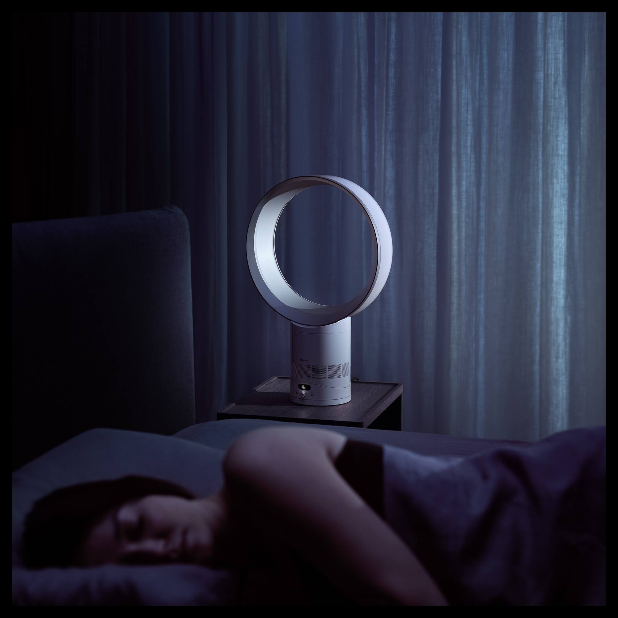 Alt View 2. Dyson - Cool CF1 Adjustable Bladeless Desk Fan w/ Air Multiplier Technology - White/Silver.