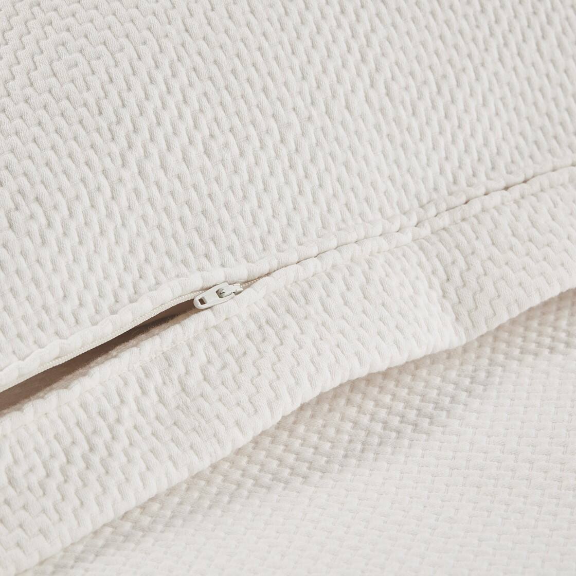 Alt View 5. Gracie Mills - Gracie Mills Derick 3-Piece Cotton Matelasse Coverlet Set - Marshmallow.