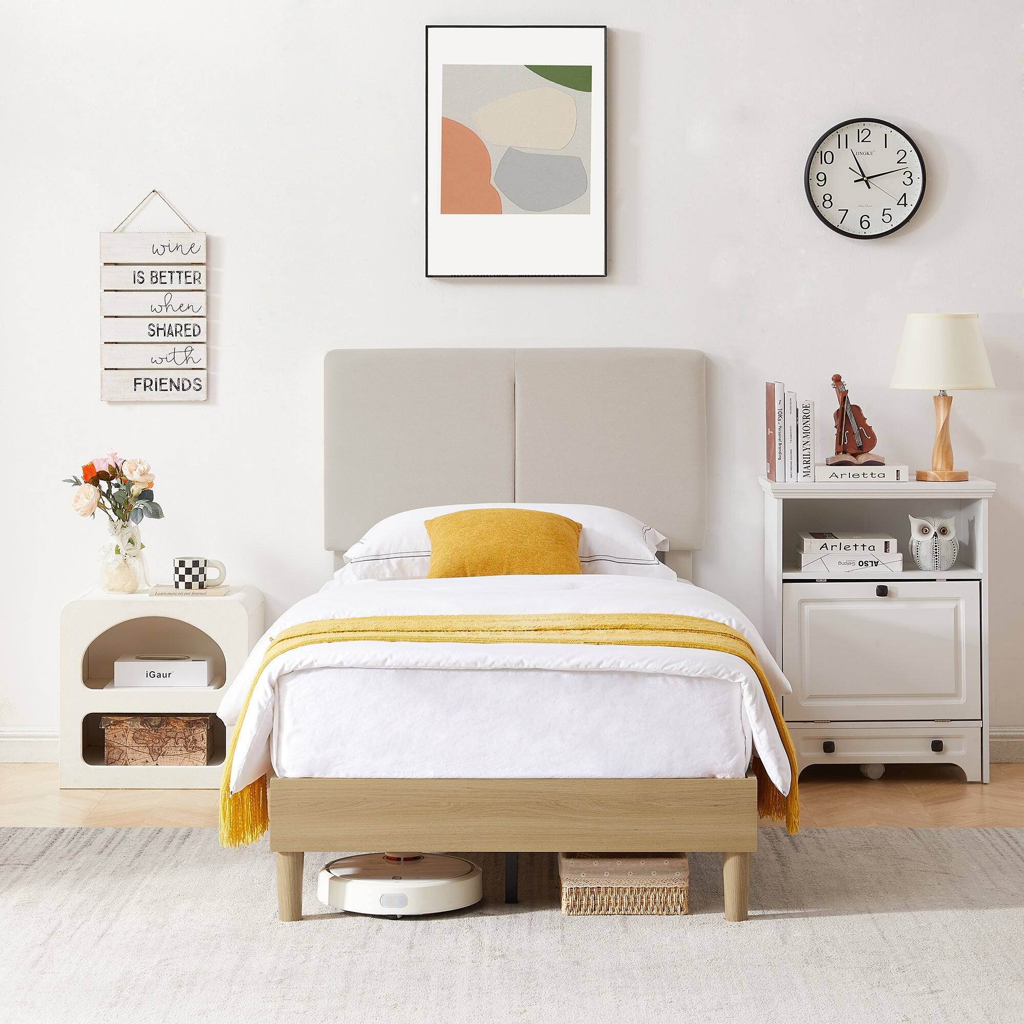 wine IS BETTER when SHARED with FRIENDS

11 12 1 10 2 9 3 8 4 7 6 5

MARILYNMONROE APIettO

1 Arletta

- ALBO iGaur