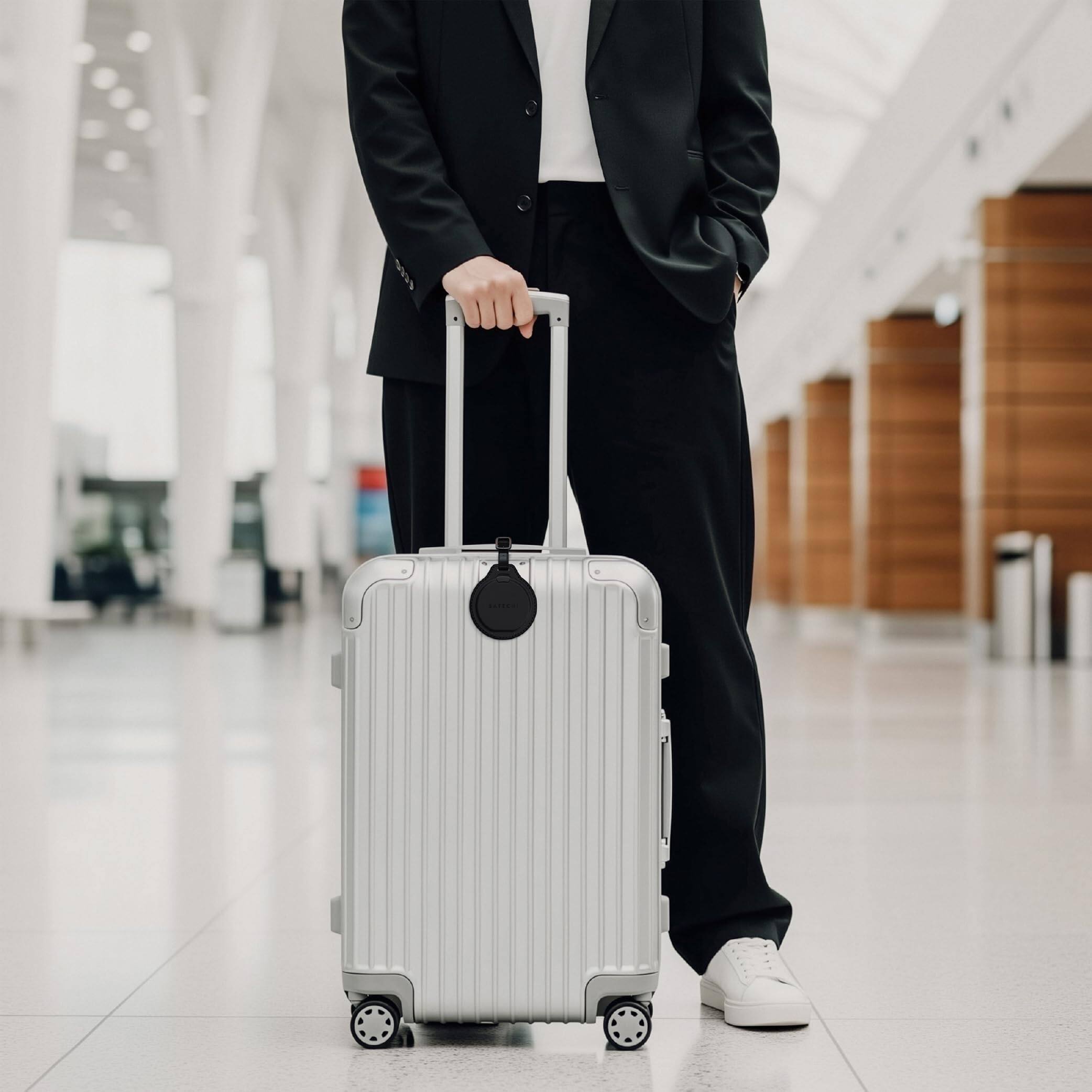 Alt View 4. Satechi - FindAll Smart Luggage Tag with Find My - TSA-Friendly, Airport Tracking, Left-Behind Alerts, Wireless Rechargeable - Black.