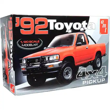 a 26g '92 Toyota 1/20 SCALE MODELKIT 4x4 PICKUP