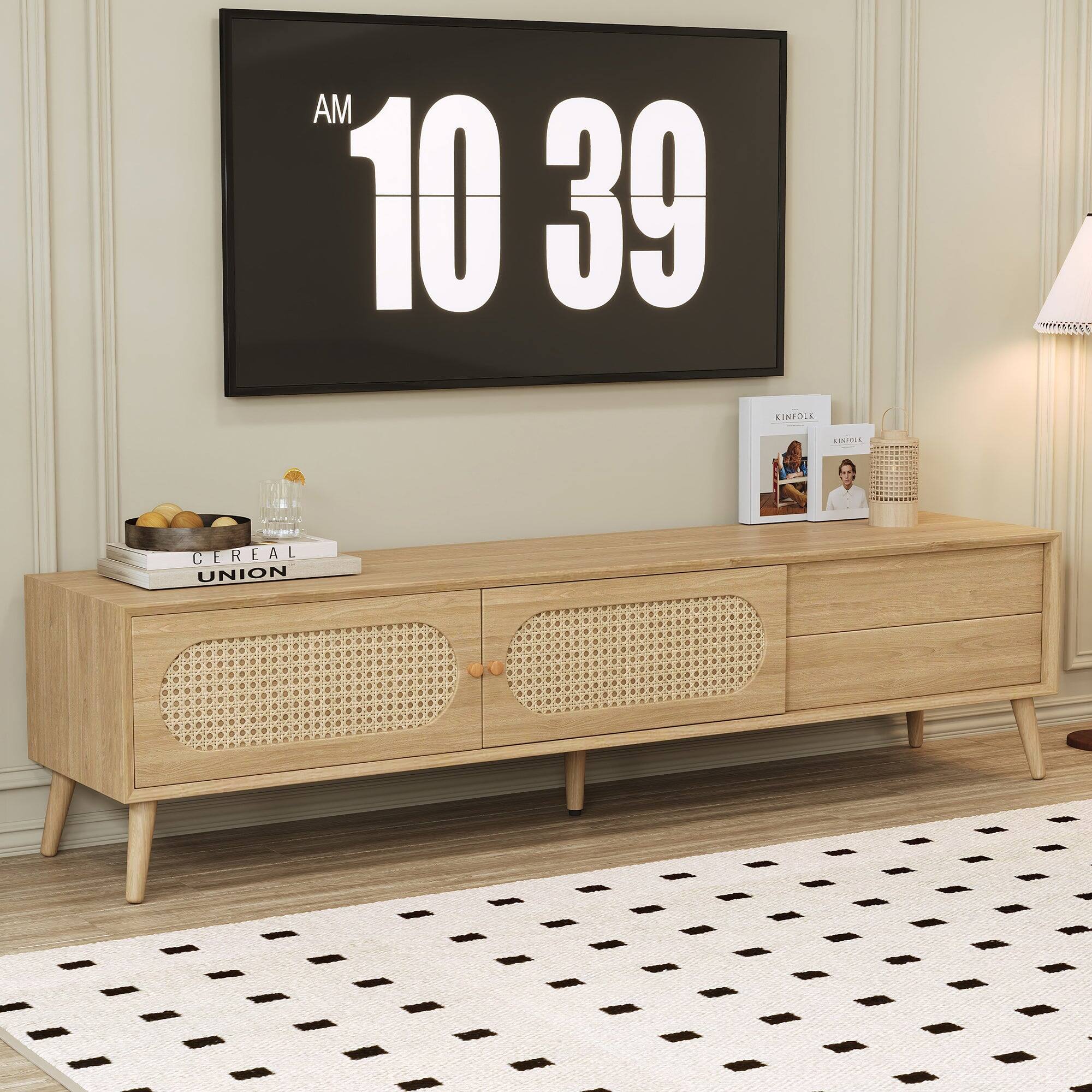 AM 10:39  
KINFOLK  
CEREAL UNION