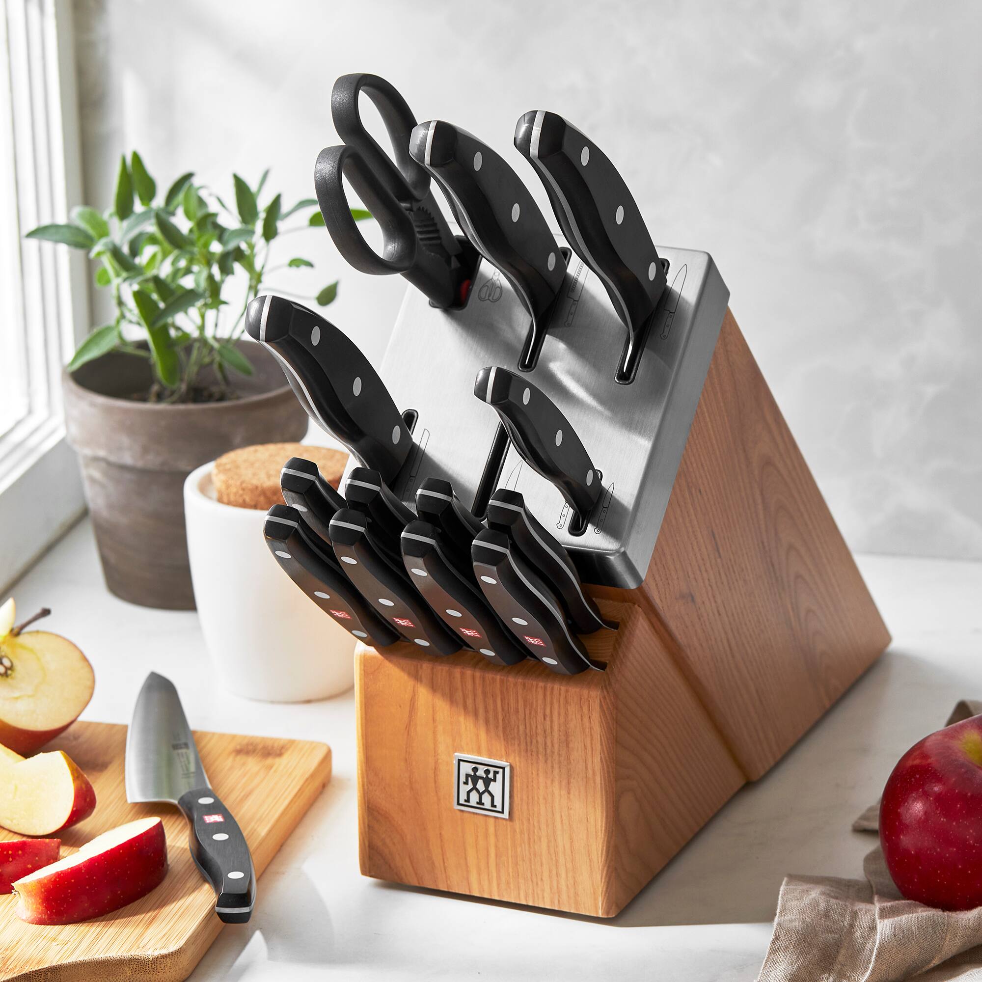 Alt View 3. ZWILLING - ZWILLING TWIN Signature 15-pc Self-Sharpening Knife Block Set - Natural - Natural.