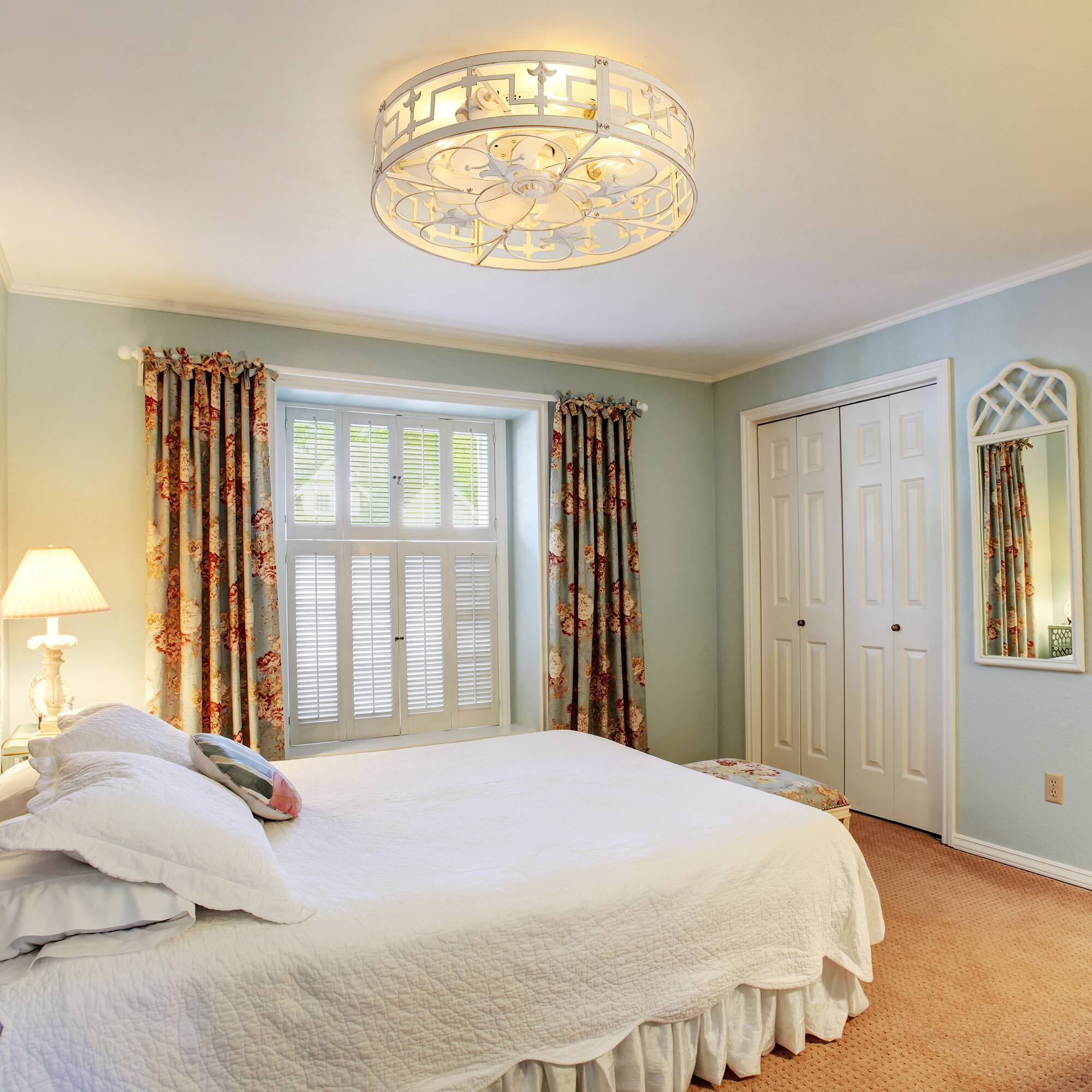 Back. Breezary - 20" Indoor Flush Mount Enclosed Ceiling Fan with Light Kit and Remote, 7 ABS Blades, 6-Speed DC Motor, Timer - Distressed White and Gold.