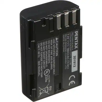 (140F 60 C) SEE MANUAL.
DO NOT EXPOSE TO HIGH TEMP.
DO NOT SHORT CIRCUIT.
DO NOT DISASSEMBLE.
DO NOT RISK FIRE OR BURNS.
LISTED 84VN MH27866 EU
USE SPECIFIED CHARGER ONLY.
CAUTION
MADE IN CHINA
RICOH IMAGING LTD COMPANY
7.2V LITHIUM-ION BATTERY RECHARGEABLE (14 D-LI90 201512 CE)