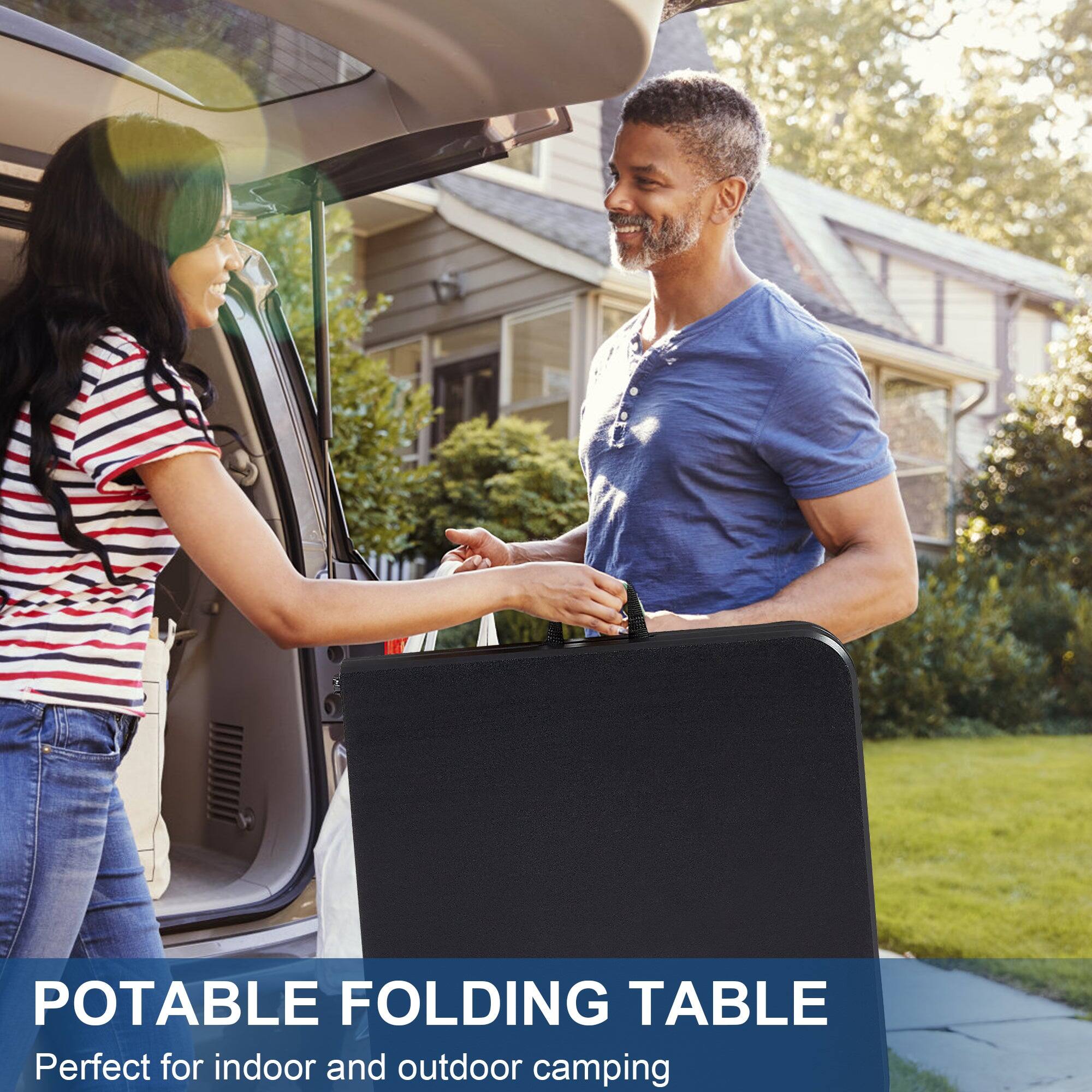 POTABLE FOLDING TABLE  
Perfect for indoor and outdoor camping