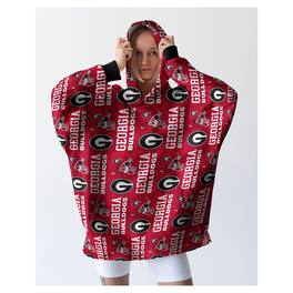 Pegasus - Georgia Bulldogs Homefield Repeat Logo Wearable Hooded Blanket - Multicolor
