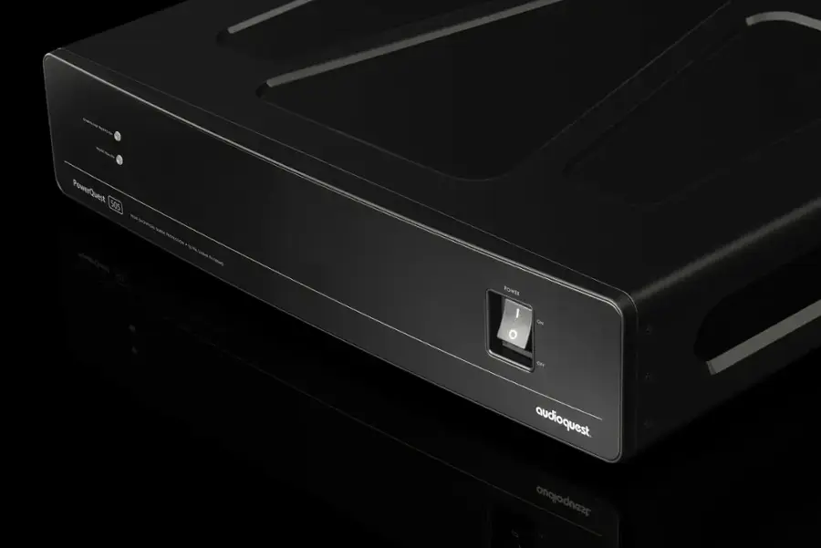 PowerQuest 505 60W LO R TAOTUCH Ut/nts Puhten PowER I o ON OFF audioquest.