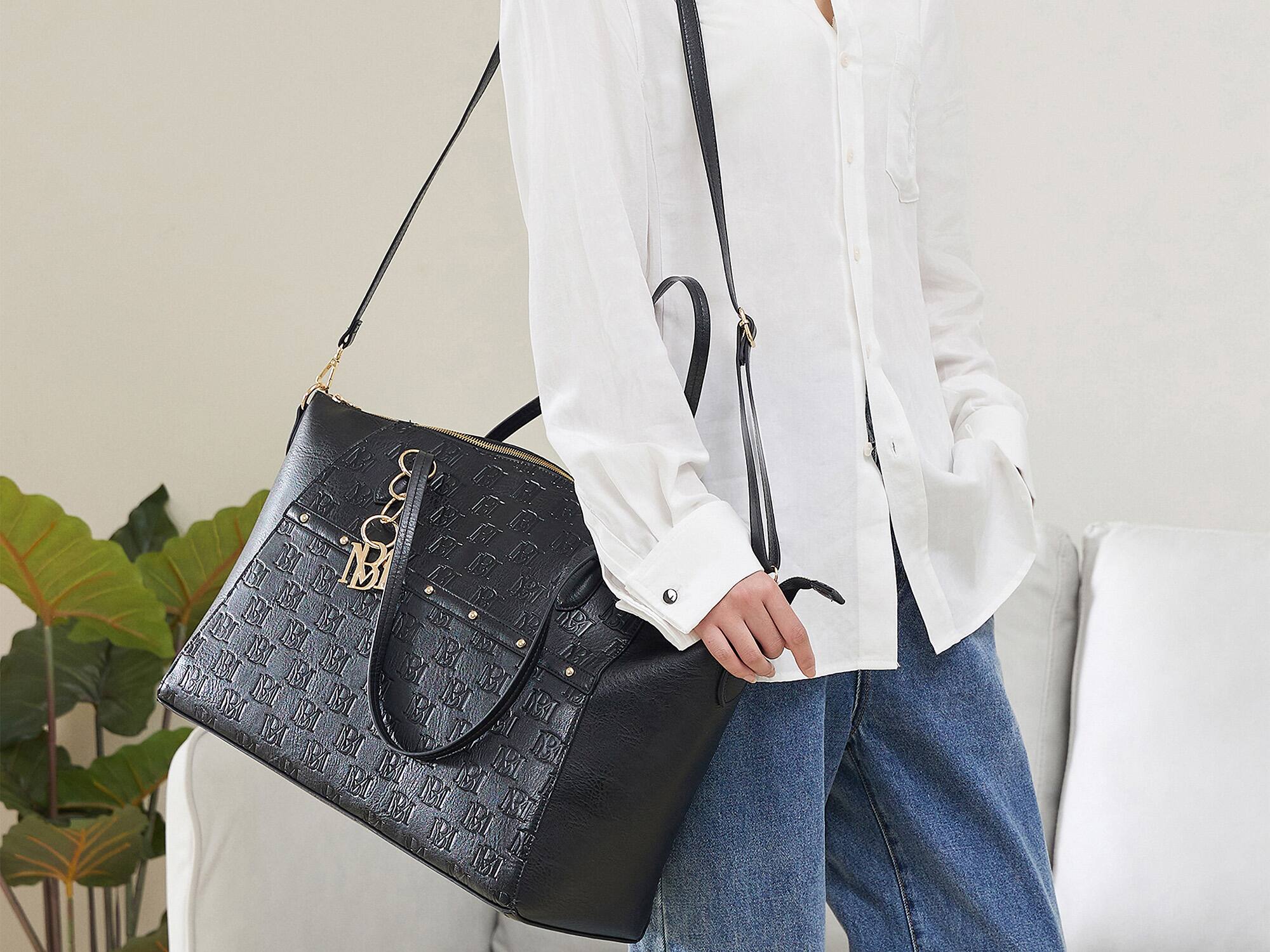 The text on the image is "MMBBM".