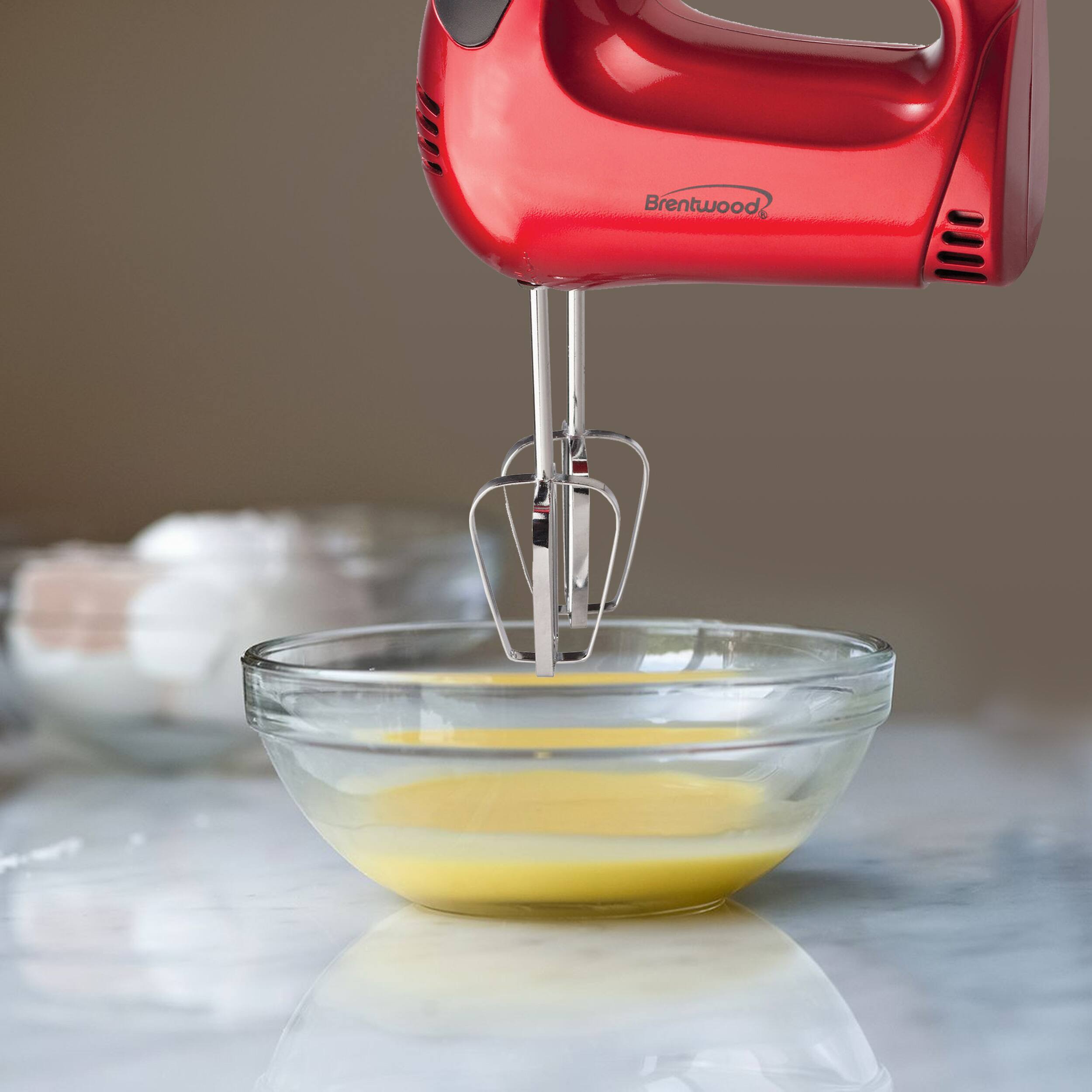 Alt View 1. Brentwood - Brentwood 5-Speed Hand Mixer in Red - Red.