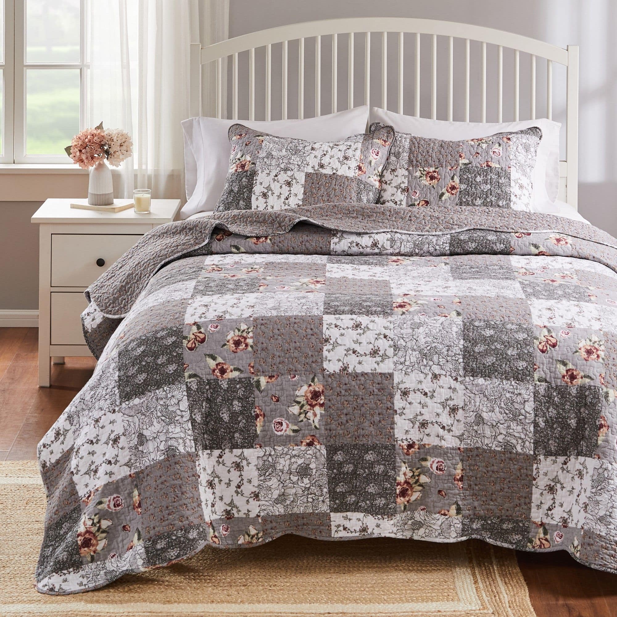 Greenland Home Fashions Barefoot Bungalow Giulia Comfortable Quilt Set - 3-Piece - Full/Queen 90x90" - Gray