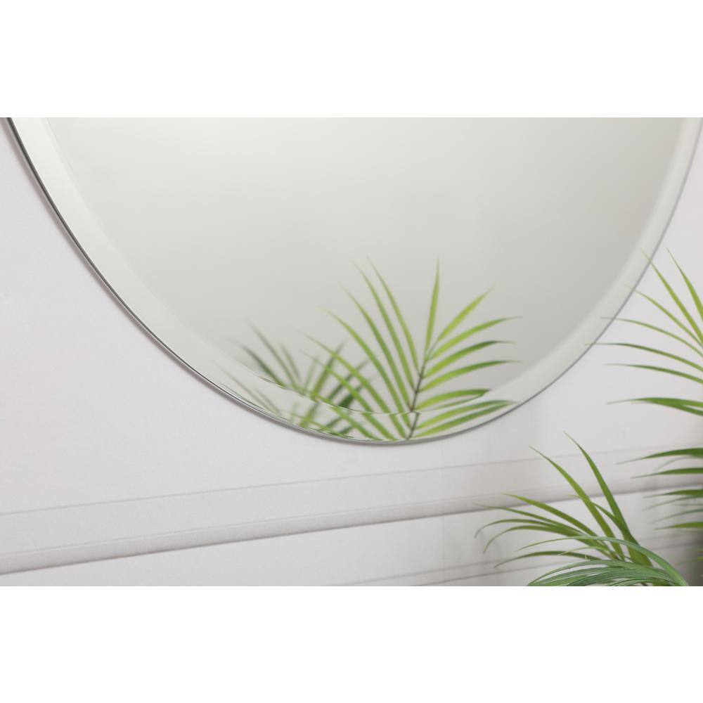 Left. Elegant Decor - Gracin Round Mirror 28 inch in Clear - Clear.