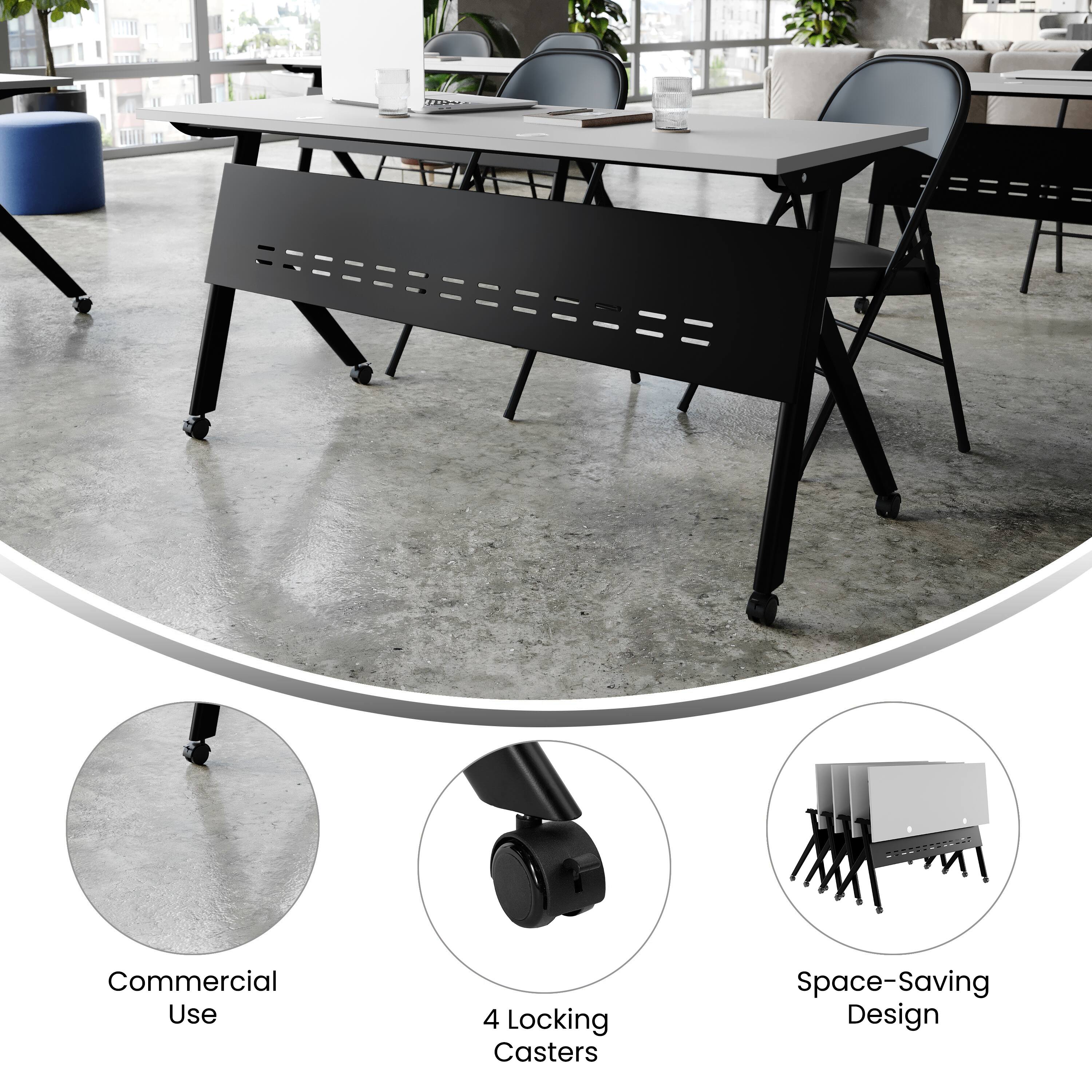 Commercial Use  
4 Locking Casters  
Space-Saving Design
