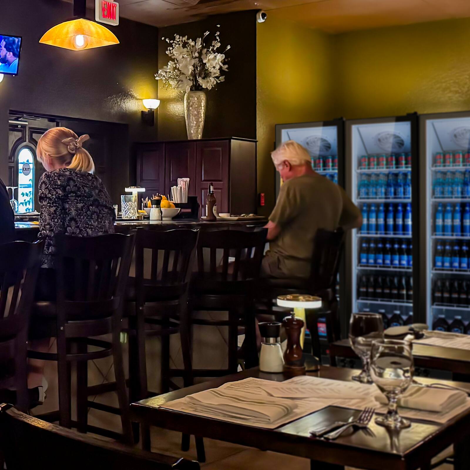 Alt View 8. Yeego - Yeego 12.36 Cu.Ft Single Door Commercial Beverage Refrigerator, Adjustable Shelves, 200-Can Glass Door Display Cooler - black.