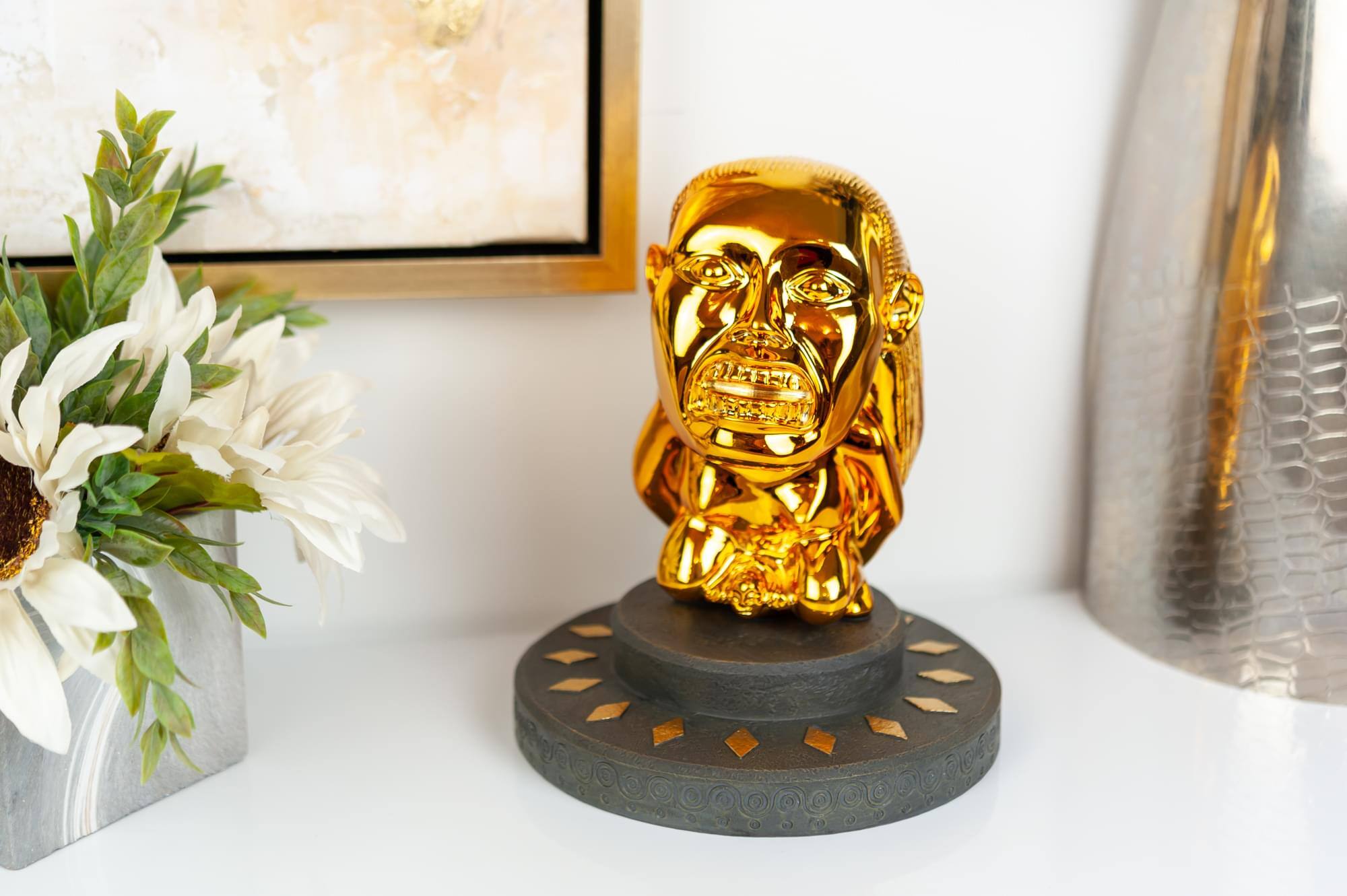 Alt View 3. Toynk - Indiana Jones Fertility Idol Statue Set with Base | Premium Movie Replica.