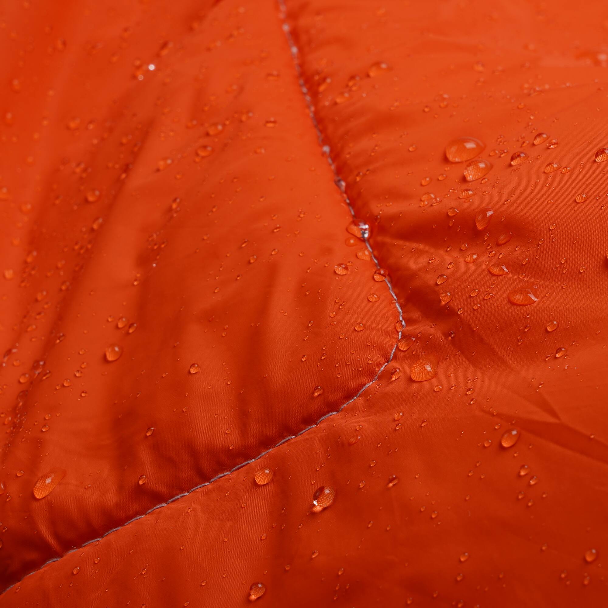 Back. VIVZONE - Outdoor Blanket with Poncho Function - Orange.