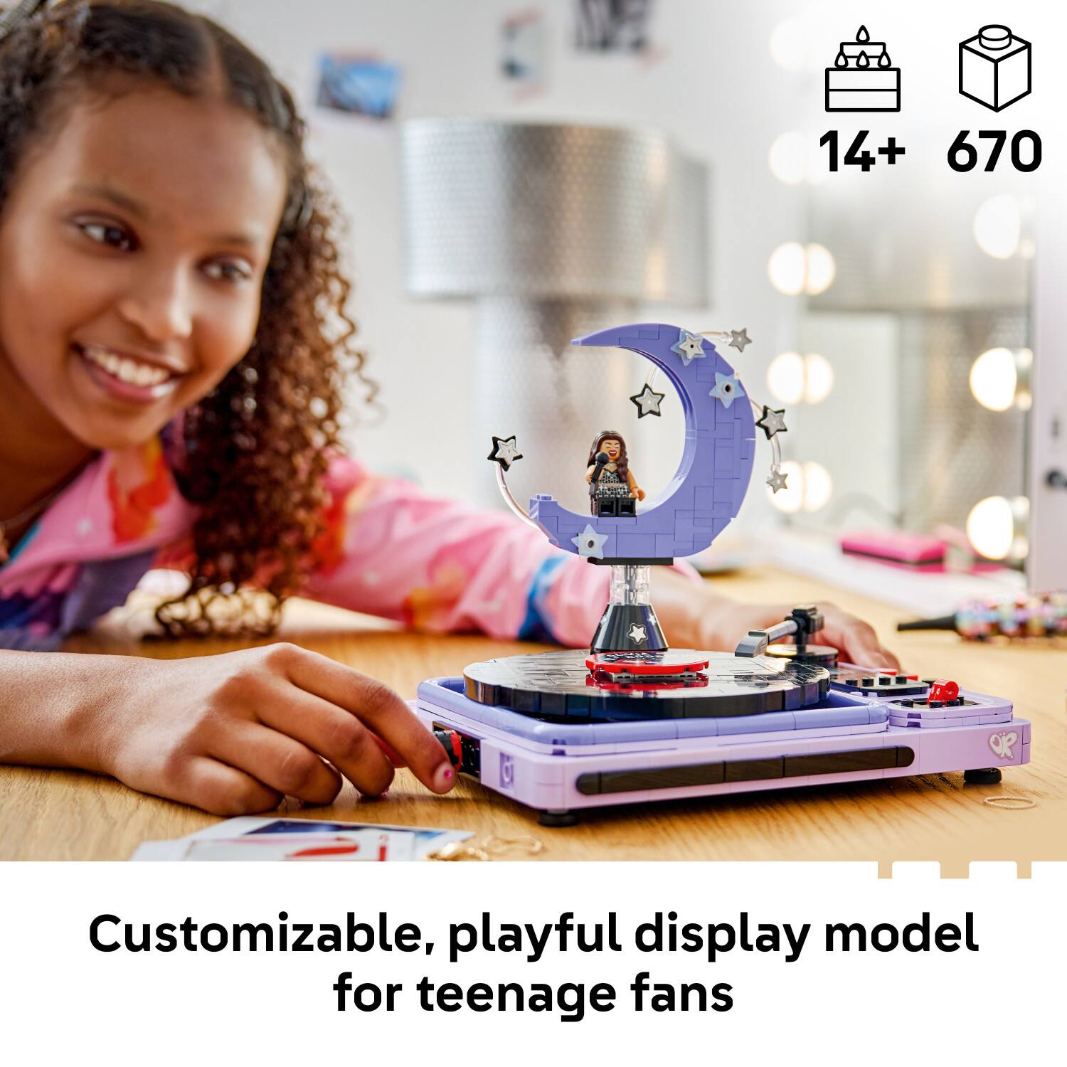 14+ 670 Customizable, playful display model for teenage fans