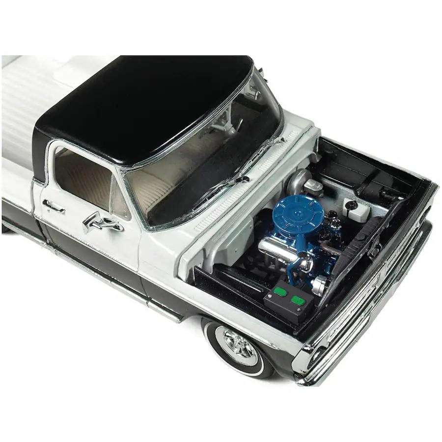 Colorful Moebius Moebius Models Skill 3 Model Kit 1972 Ford Sport Custom Pickup Truck 1/ ...
