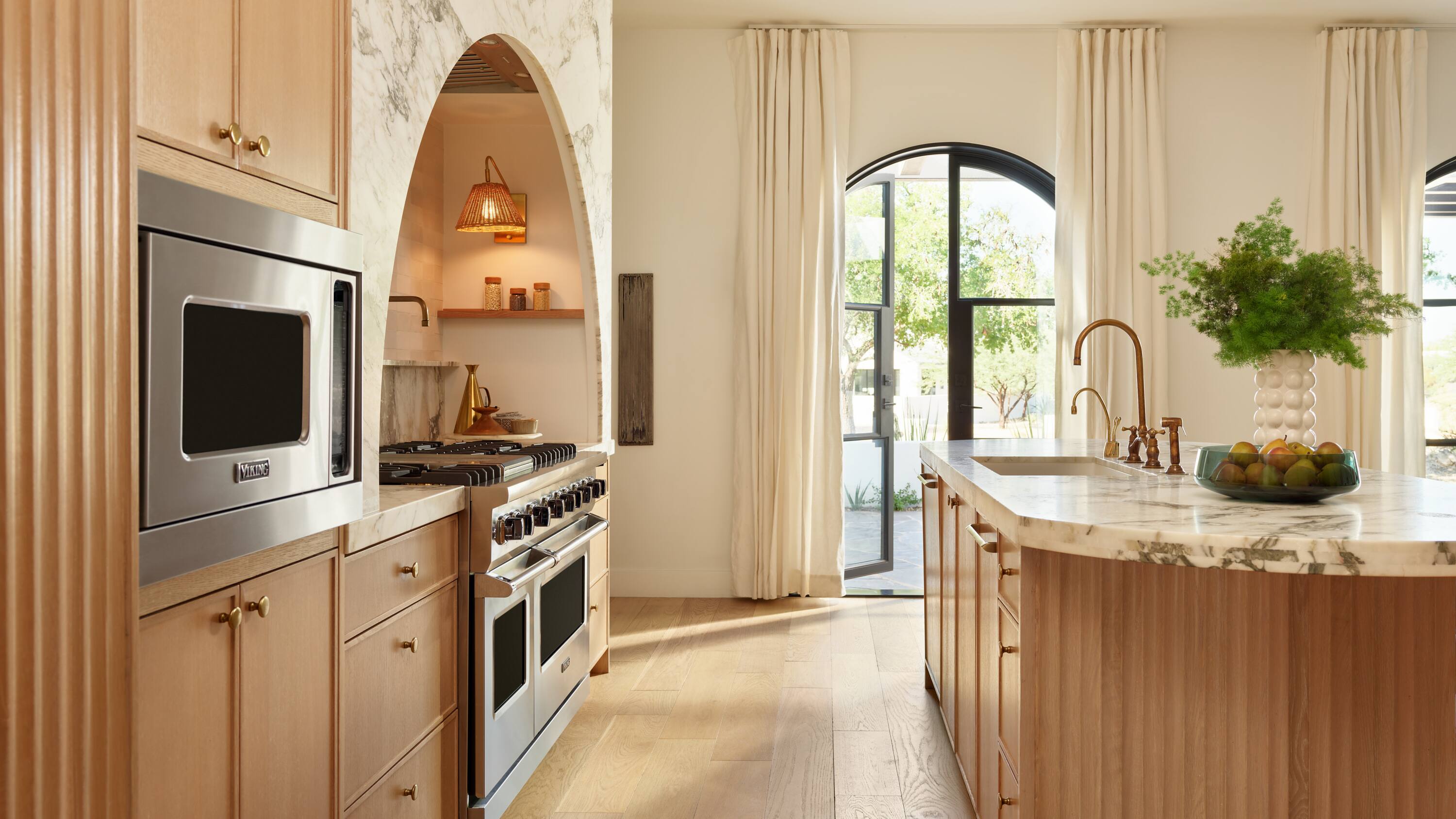 Alt View 2. Viking - Viking Pro5S 1.5 Cu. Ft. Built-In Convection Microwave with Sensor Cooking - Stainless Steel.