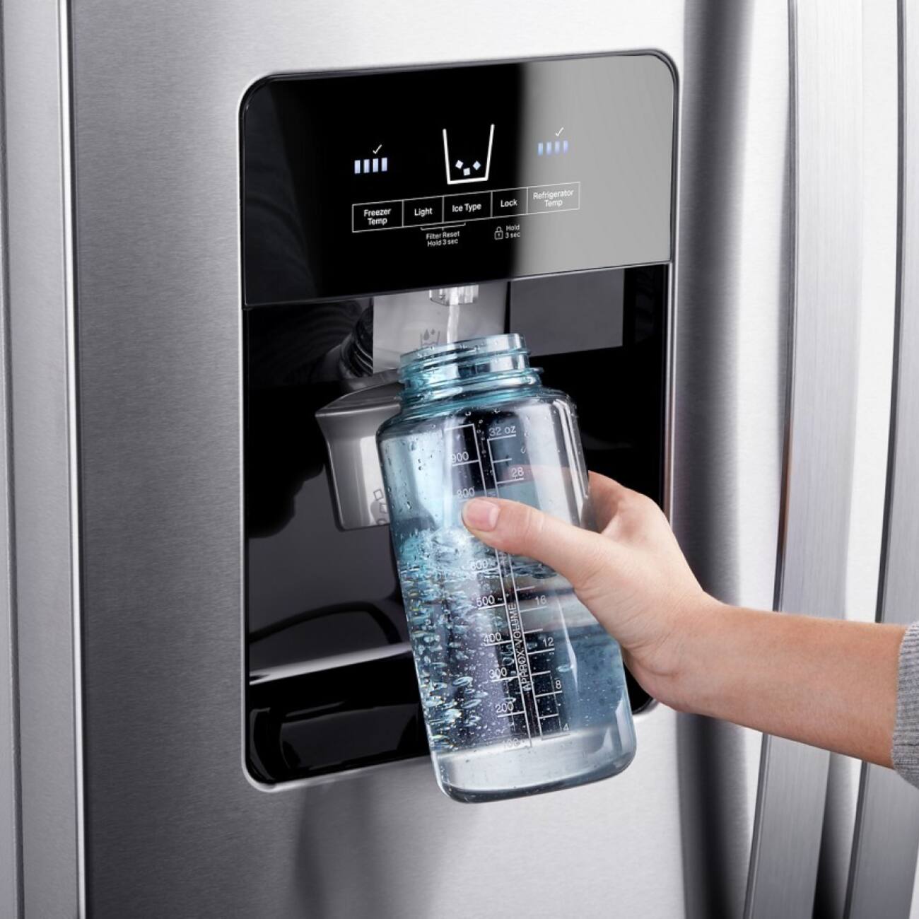 Freezer Temp Light Ice Type F  
Refrigerator Lock Temp  
Filter Reset 3 sec  
32 oz  
28  
600%  
500  
16  
400  
VOLUME  
12  
300  
POOX  
200  
4