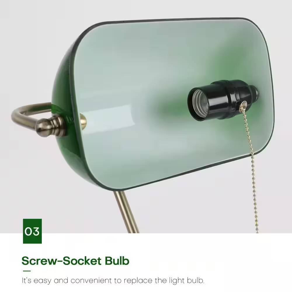 03 Screw-Socket Bulb  
It's easy and convenient to replace the light bulb.