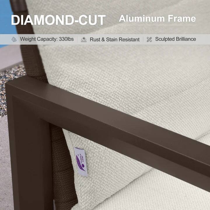 DIAMOND-CUT Aluminum Frame  
Weight Capacity: 330lbs  
Rust & Stain Resistant  
Sculpted Brilliance