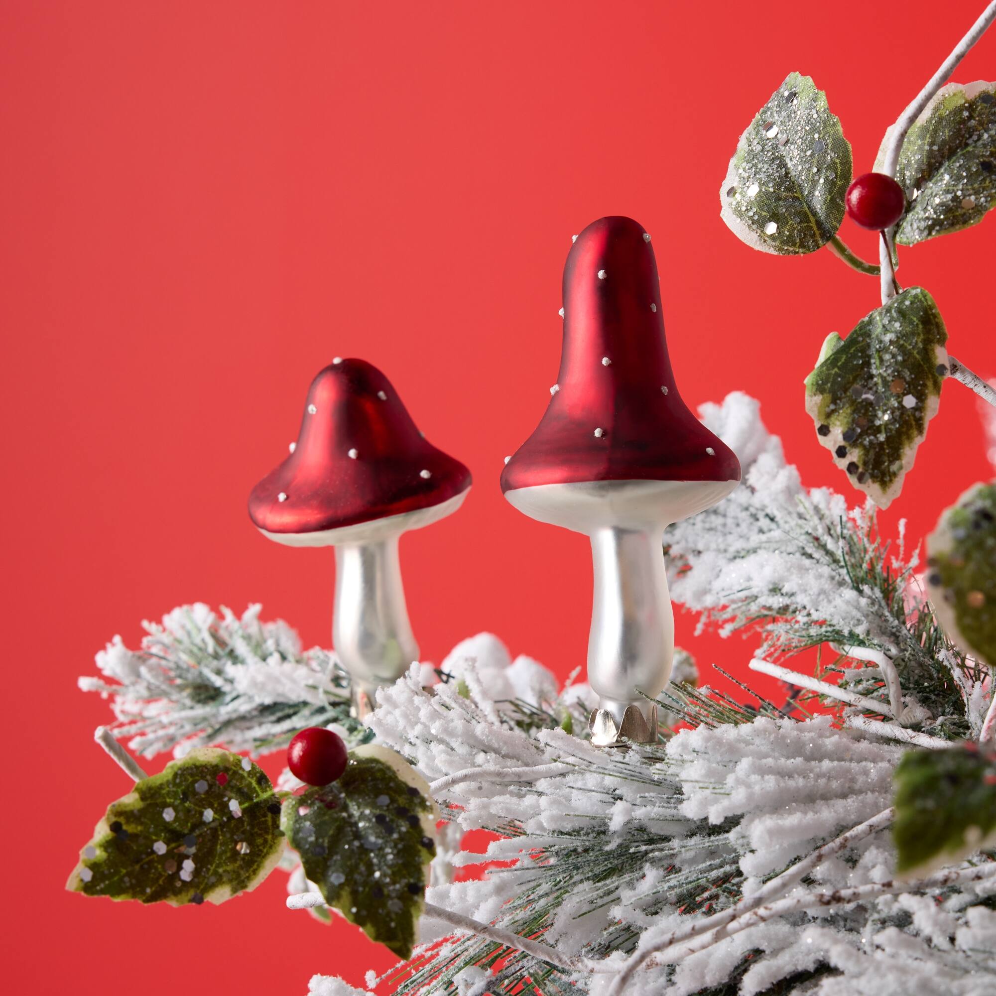 Angle. BreeBe - Frost Glass Mushroom Clip Ornament (Set of 12) - Red, Silver.