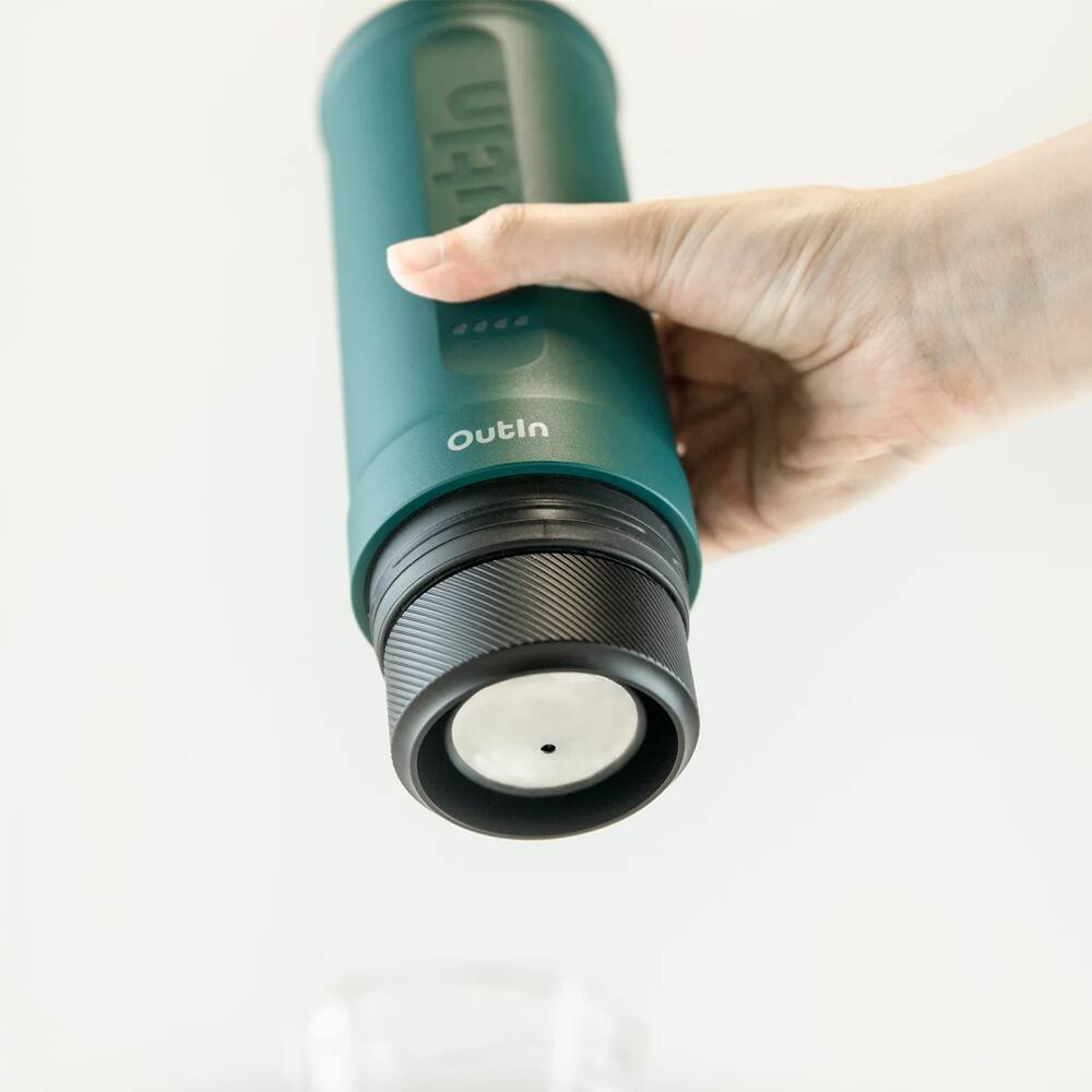 The text on the image reads "Outlin."