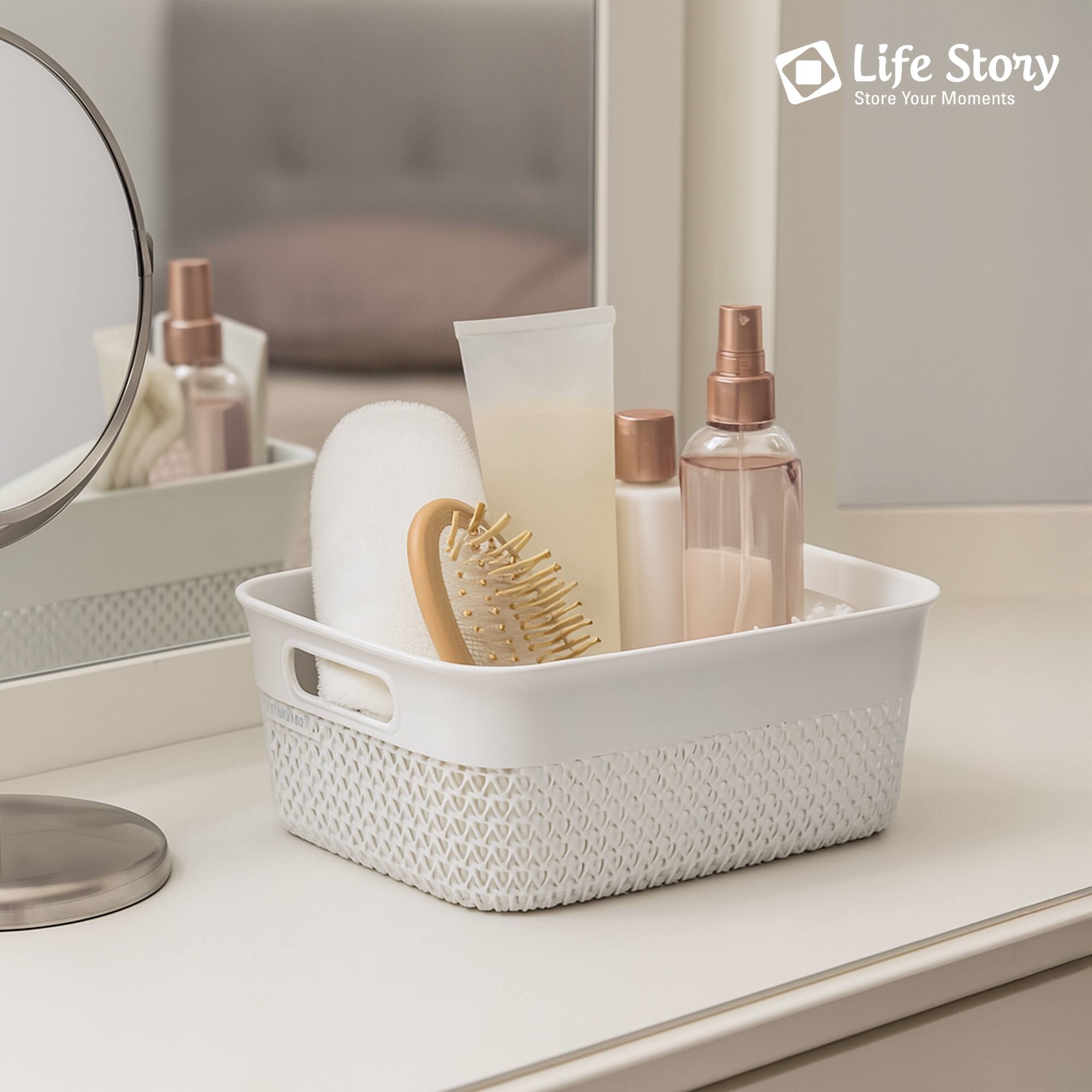 Life Story  
Store Your Moments