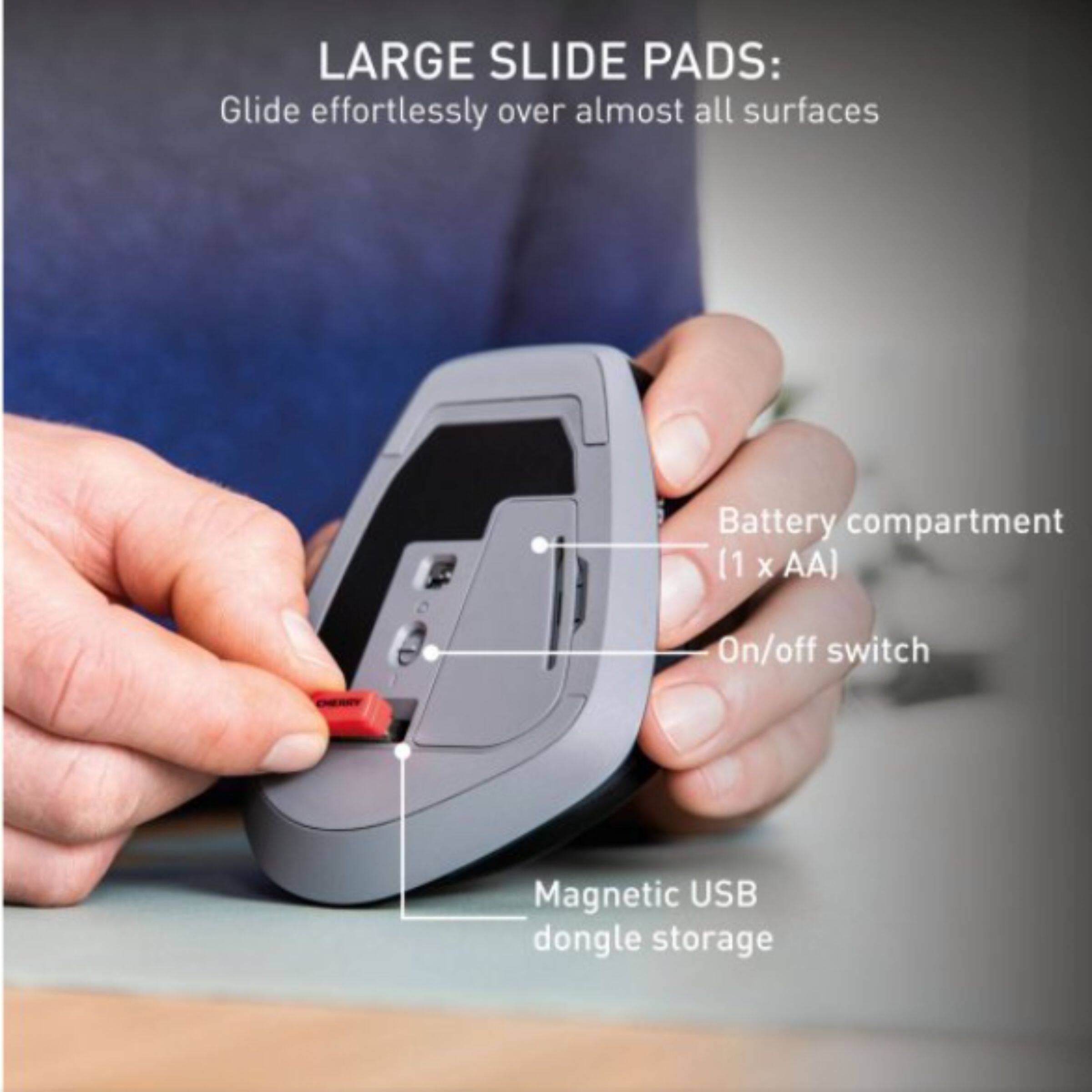 LARGE SLIDE PADS:  
Glide effortlessly over almost all surfaces  

Battery compartment (1 x AA)  
On/off switch  
Magnetic USB dongle storage