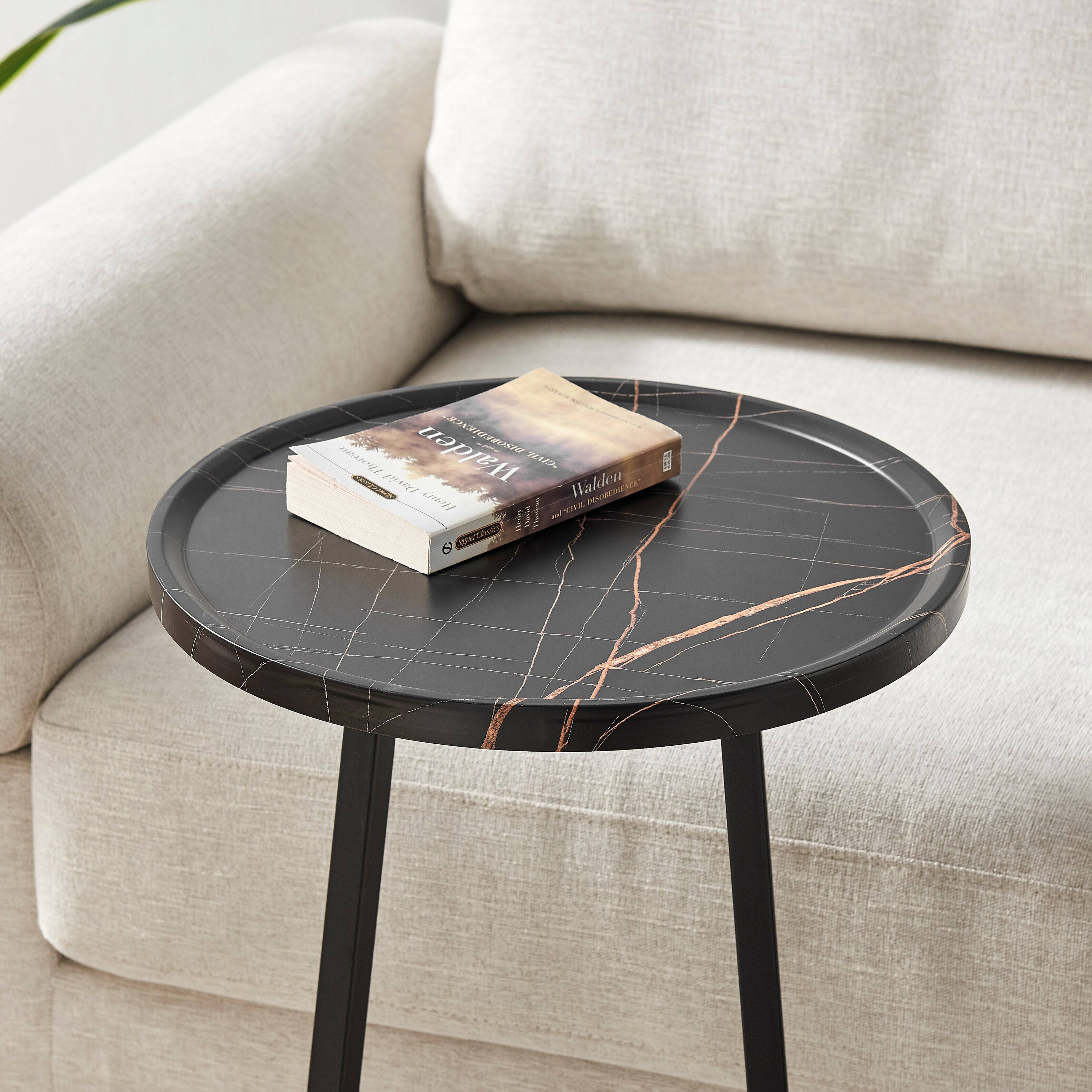 Walden  
Henry David Thoreau  
Illustrated by  
S. Baal Walden  
I BILr A Tirio VIAUA - onresdine